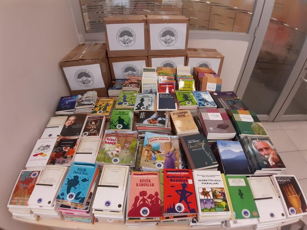 Başkan Büyükkılıç’ın Söz Verdiği 1038 Kitap, Cizre İçin Yola Çıktı