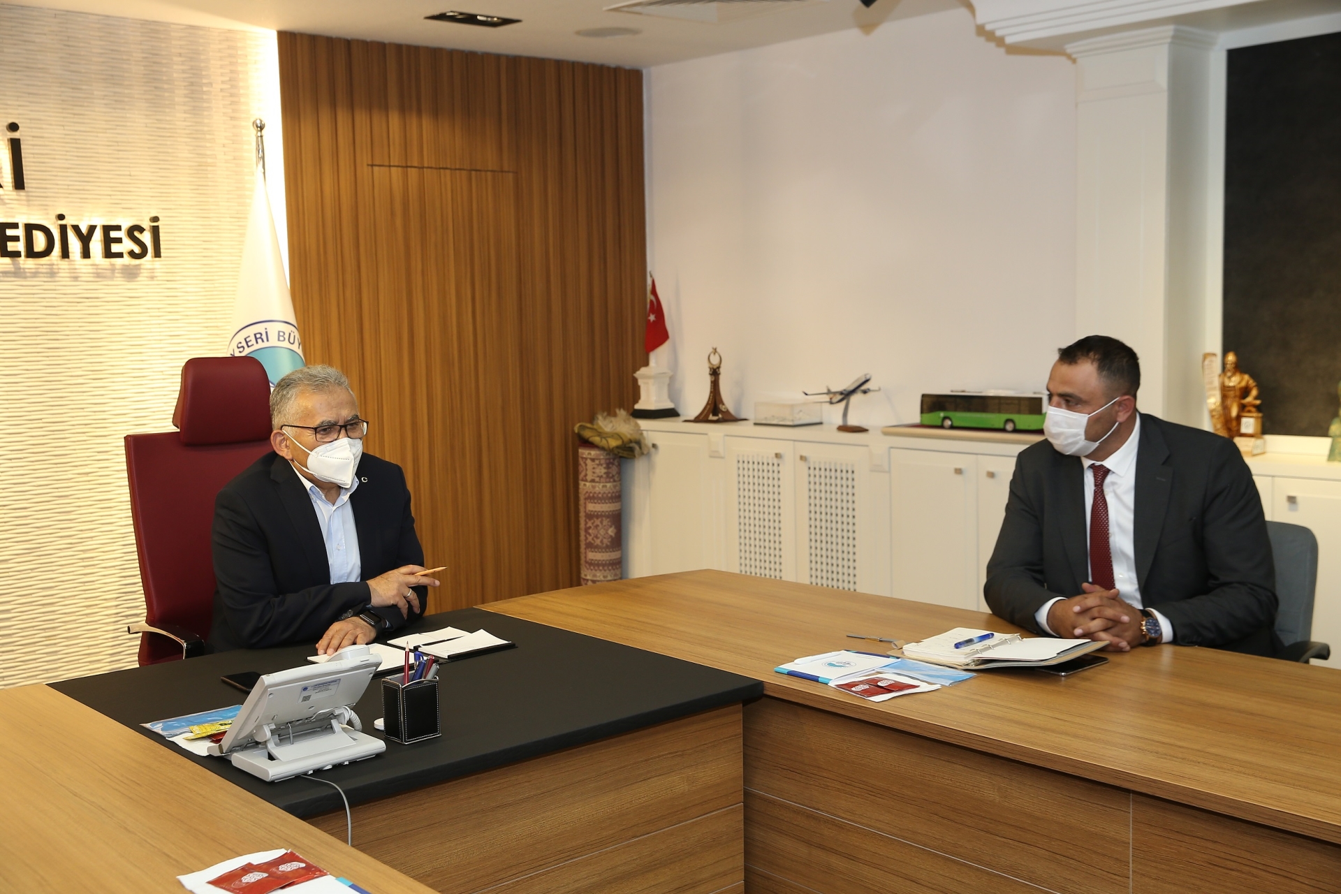 Büyükkılıç’tan İlçelere Yakın Takip