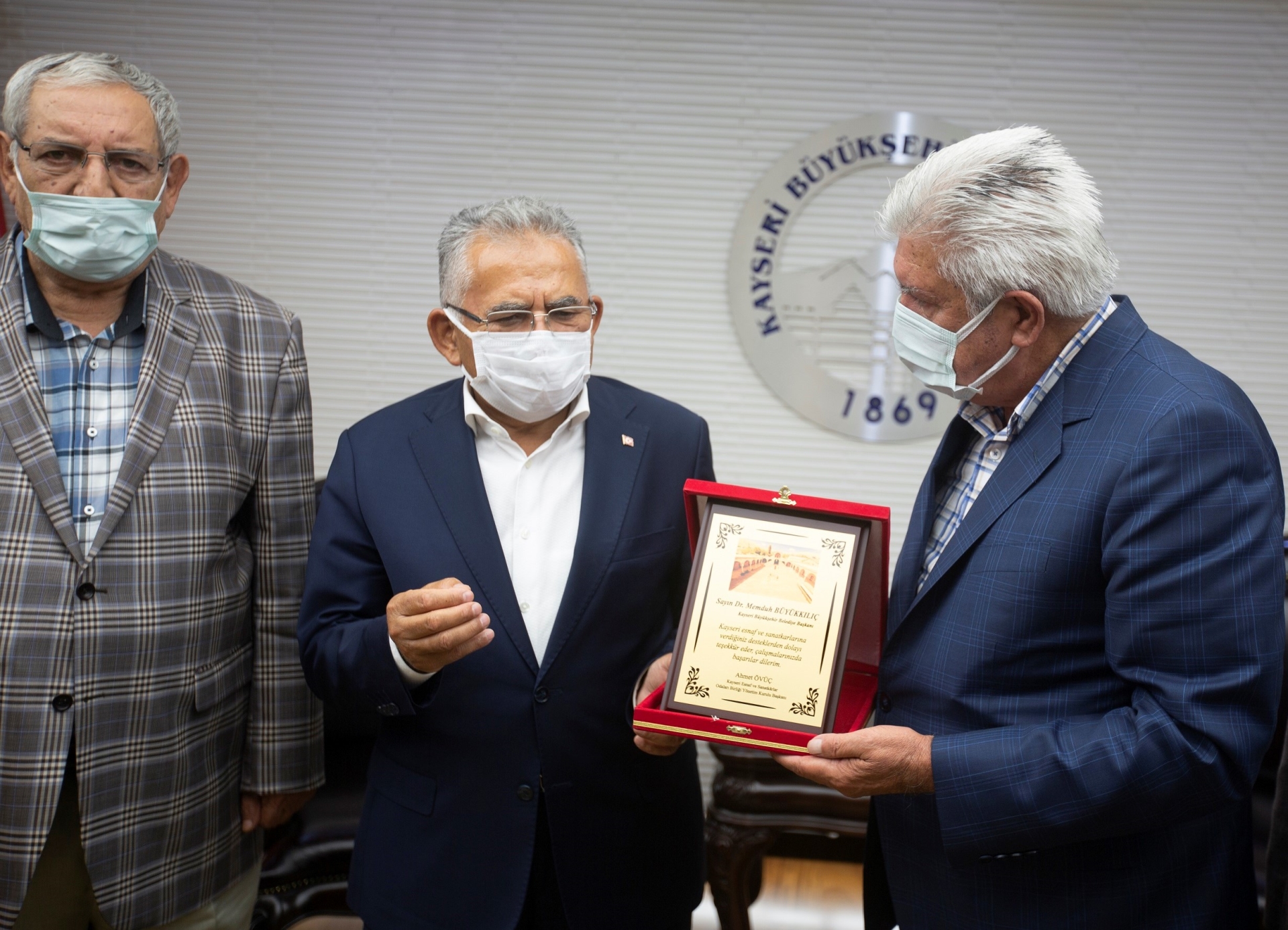 “Ahi Babası” Başkana Teşekkür Plaketi