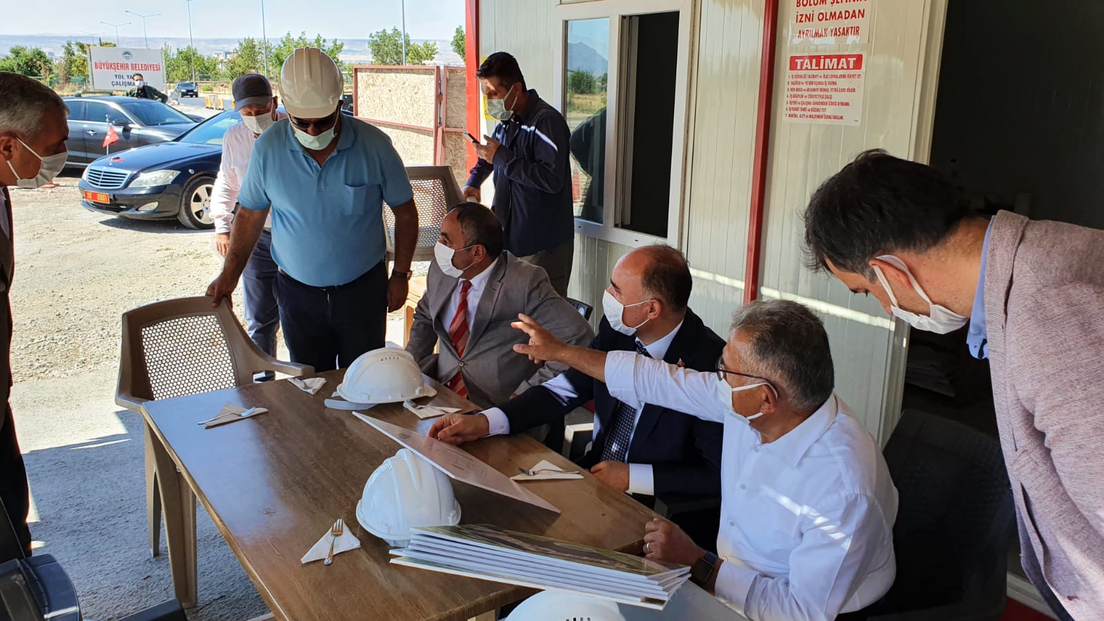 Başkan Büyükkılıç, Vali Günaydın ile Ahmet-İlmiye Büyükkılıç Okul İnşaatını İnceledi