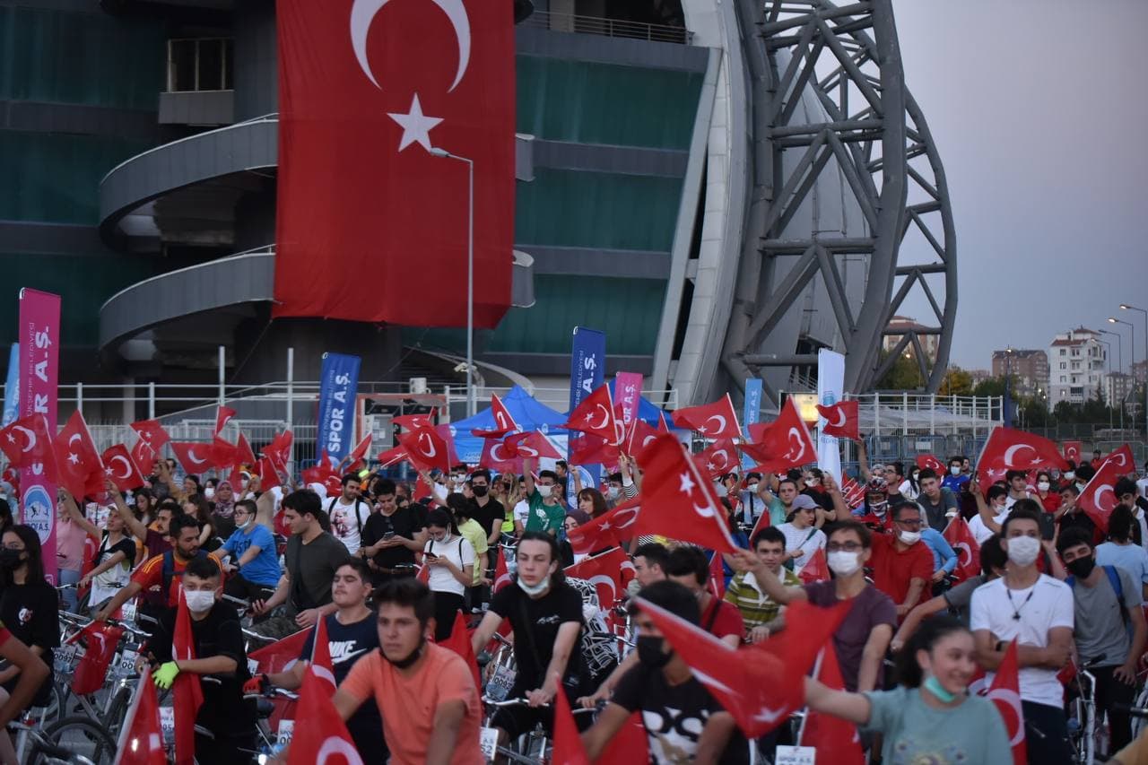 Büyükşehir ile Bin Kişi Zafere Pedalladı
