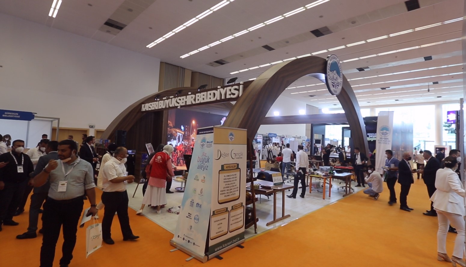 Genç Dostu Şehirler Kongre ve Sergisi’nde Kayseri Büyükşehir Standına Yoğun İlgi