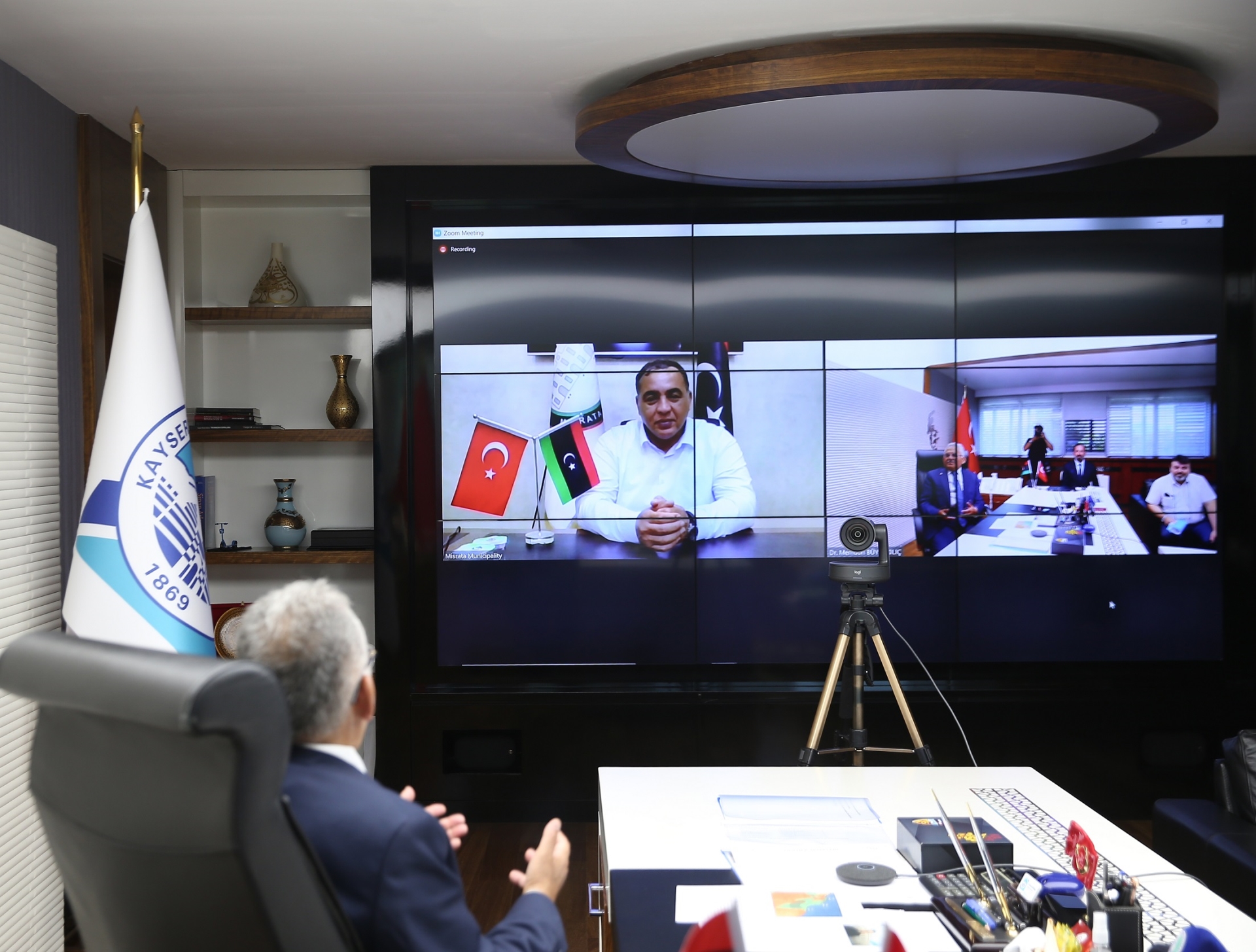 İki Kardeş Şehrin Başkanları, Video Konferans ile Buluştu