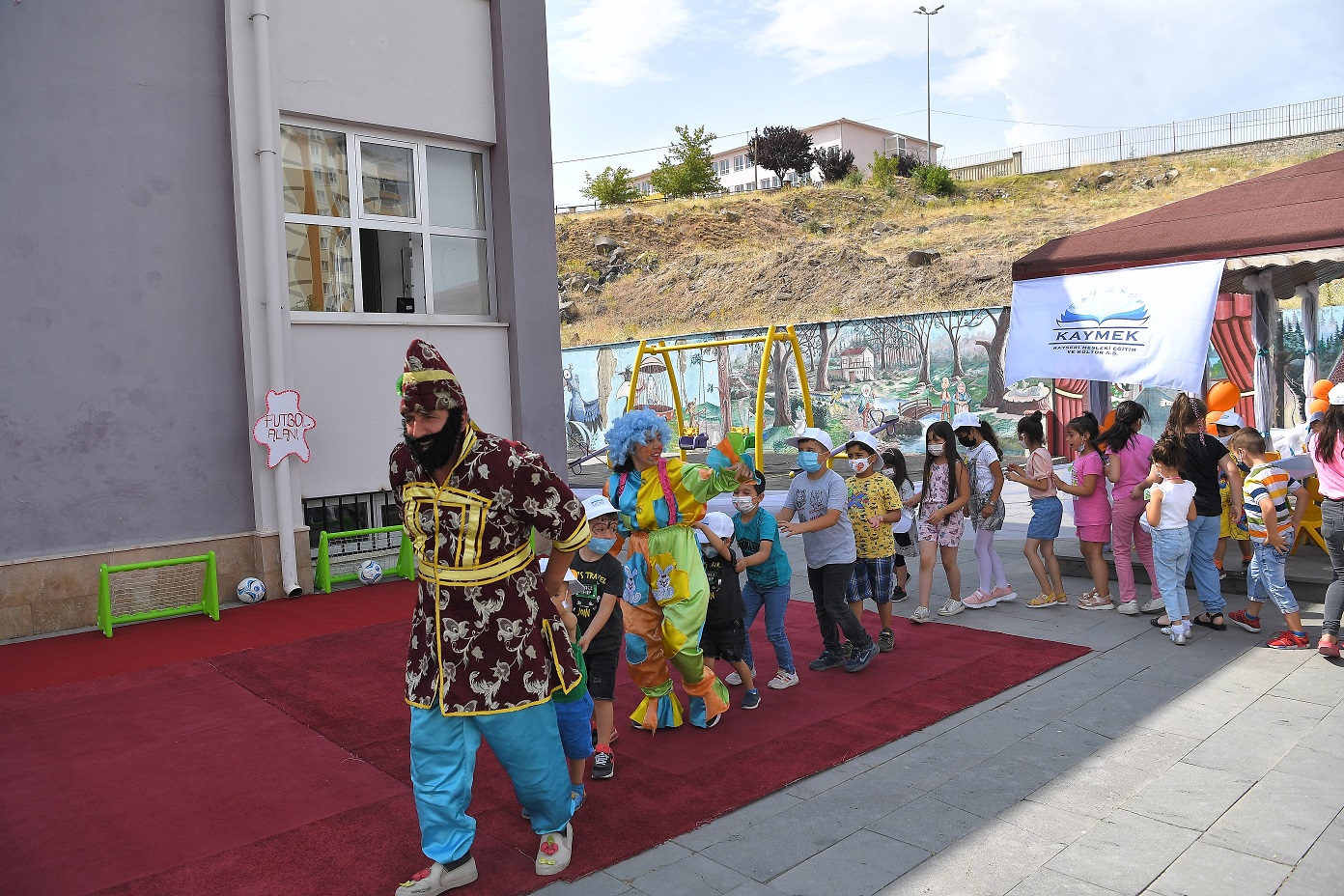 Minikler Büyükşehir'in Çocuk Şenliği'nde Buluştu