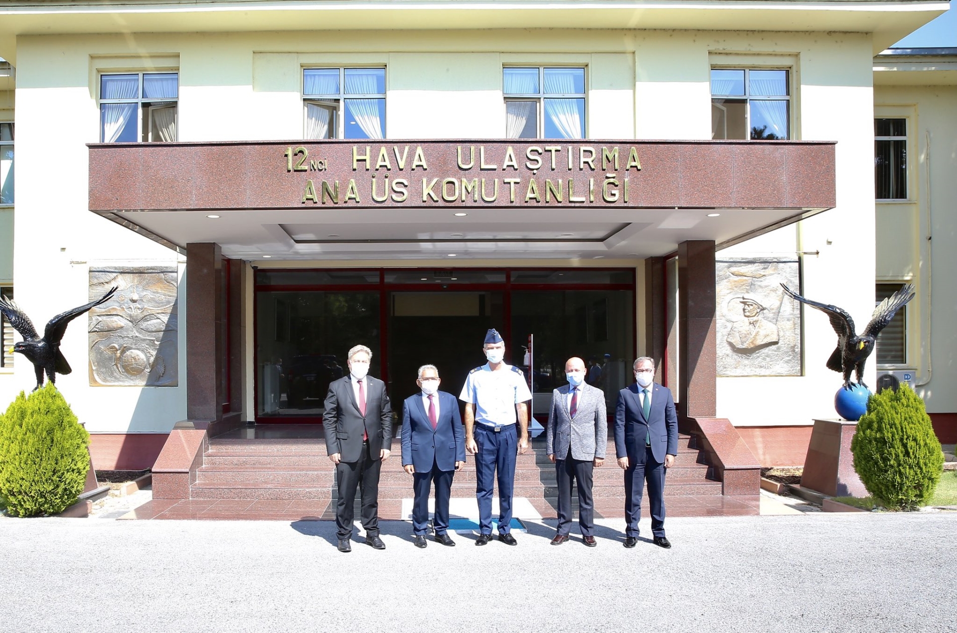 Başkan Büyükkılıç'tan Komutanlara 'Hayırlı Olsun' ve 'Taziye' Ziyaretleri