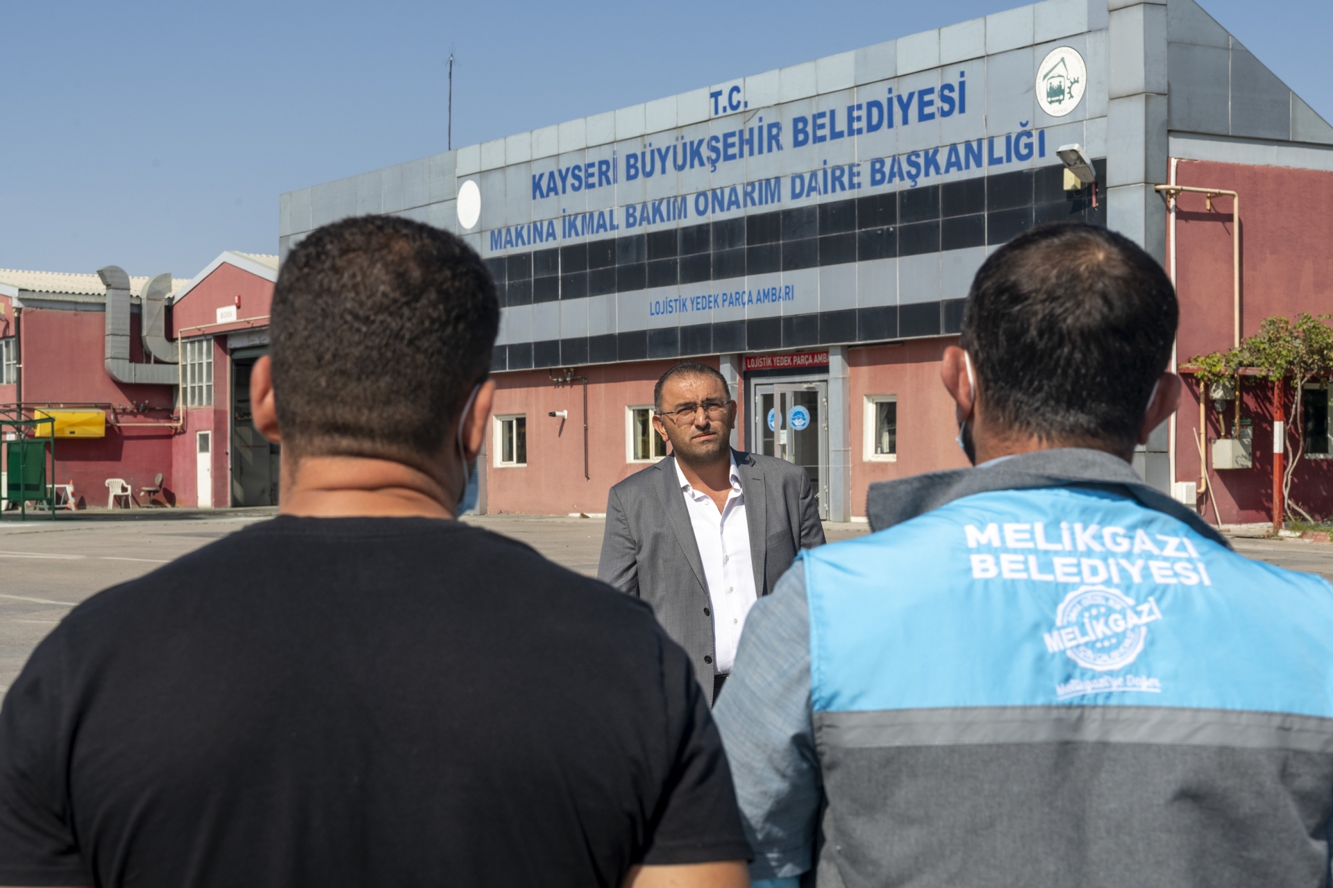 Kayseri Büyükşehir ve İlçe Belediyeleri, Afet Bölgesi Bozkurt’ta Yaraları Sardı