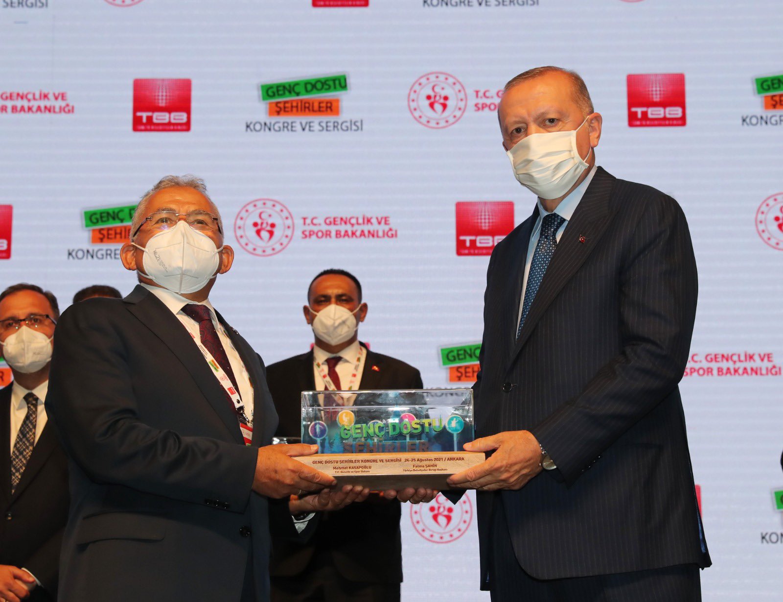 Başkan Büyükkılıç, 2021’de Ödüllere Doymadı