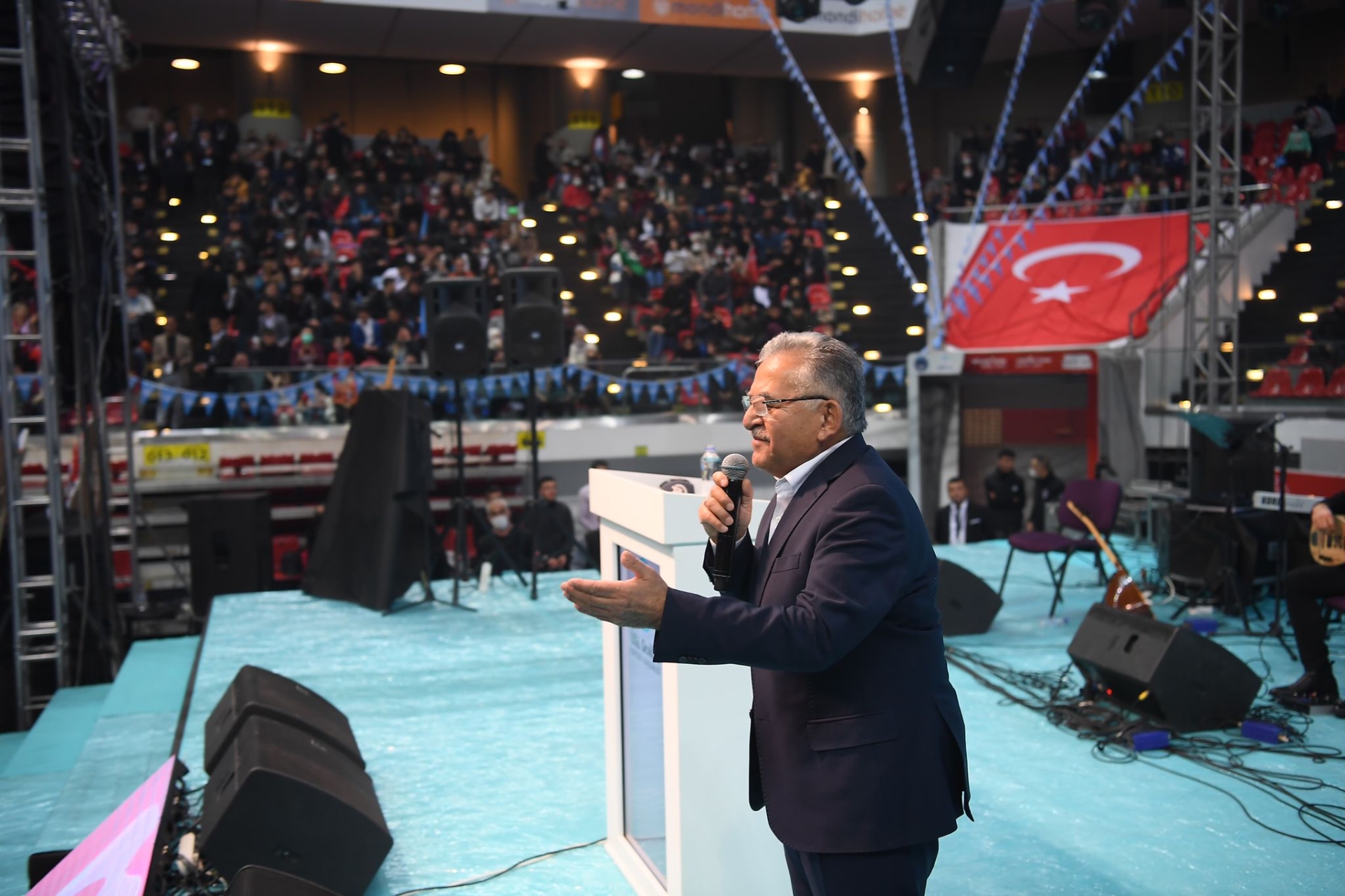 Başkan Büyükkılıç, Kayseri Gençlik Şöleni’ne Katıldı