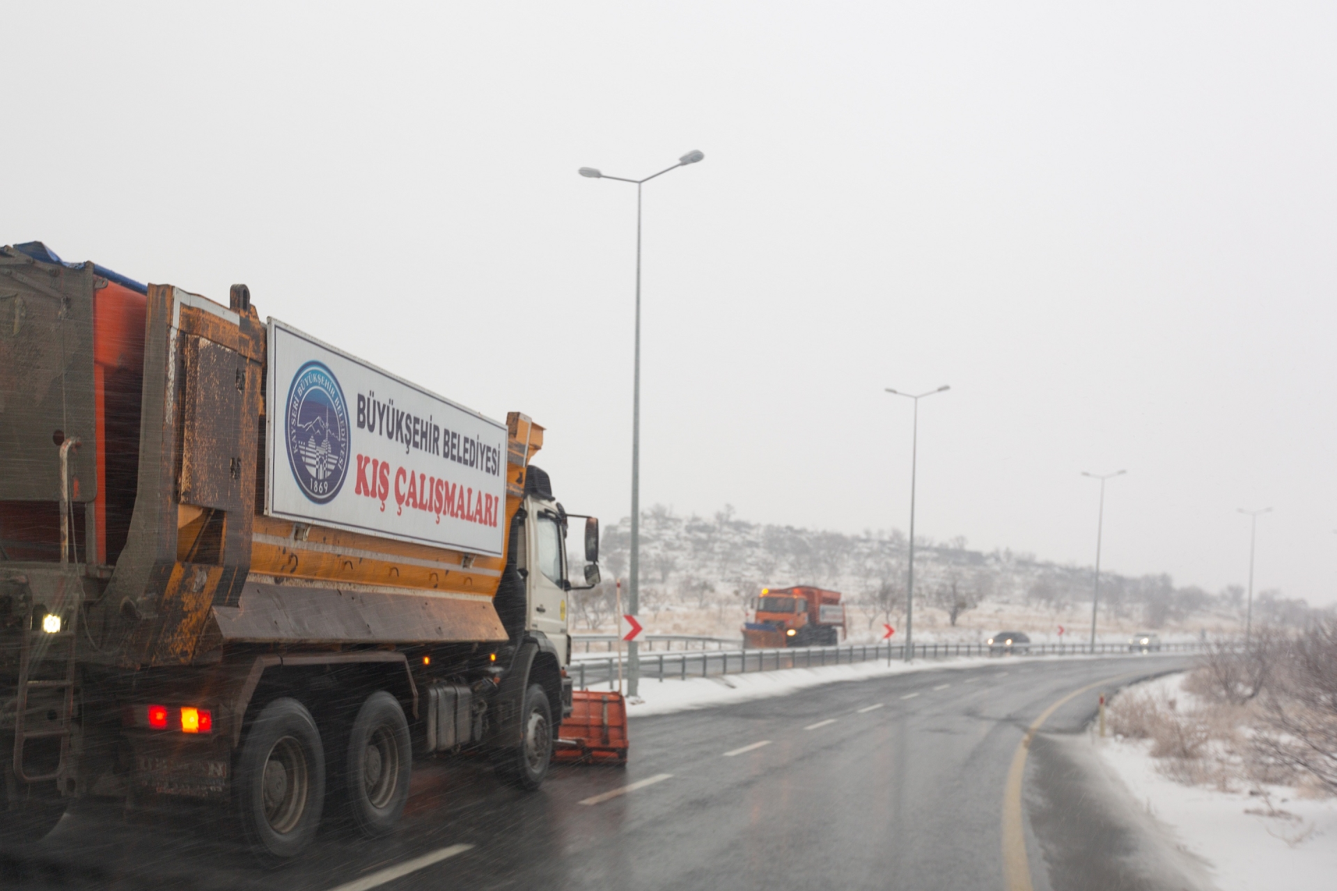 Büyükşehir, 270 Mahalle Yolunu Ulaşıma Açtı