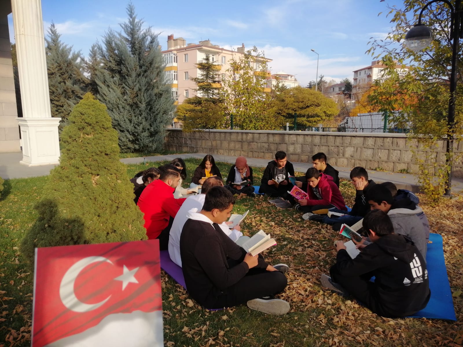 Başkan Büyükkılıç İmkân Sağlıyor, Gençler Okuyor