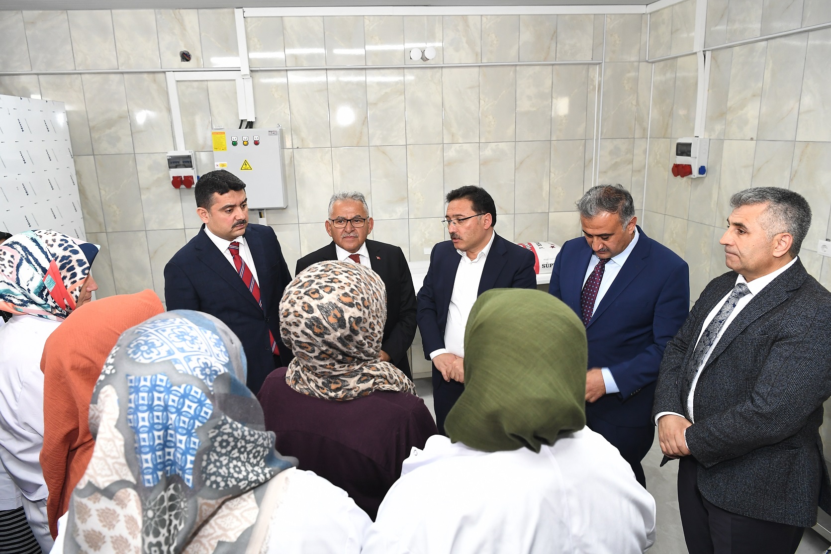 Büyükkılıç ve Çiçek, Develi’de Kadın Kooperatifi’ni Ziyaret Etti