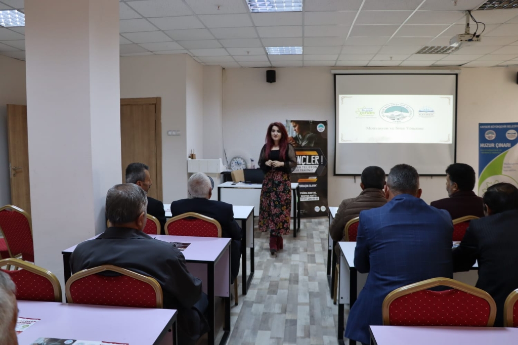 Büyükşehir, 10 Günde 447 Muhtara Eğitim Verdi