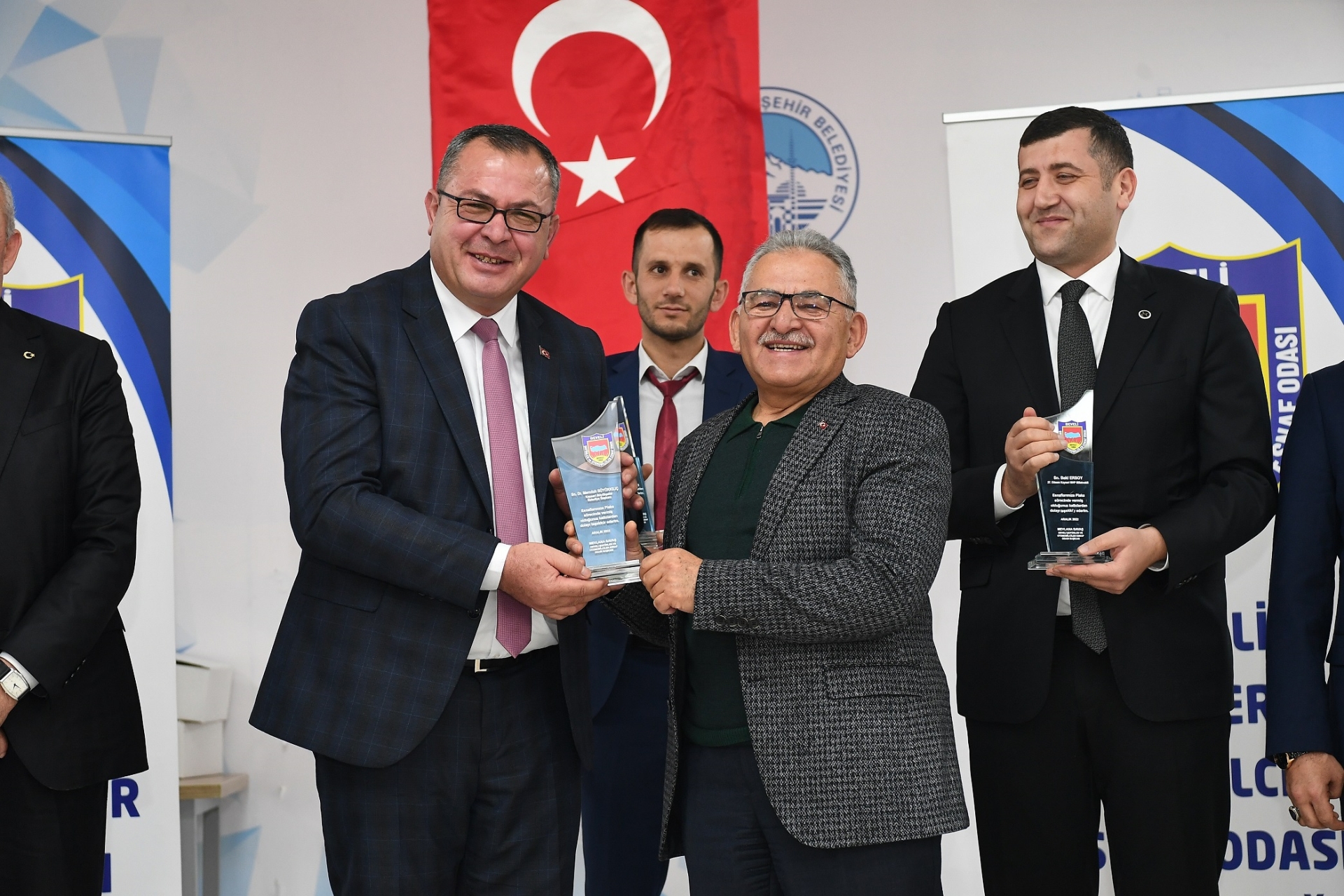 Başkan Büyükkılıç, Develi’de Şoför Esnafının Sorununu Kökten Çözdü