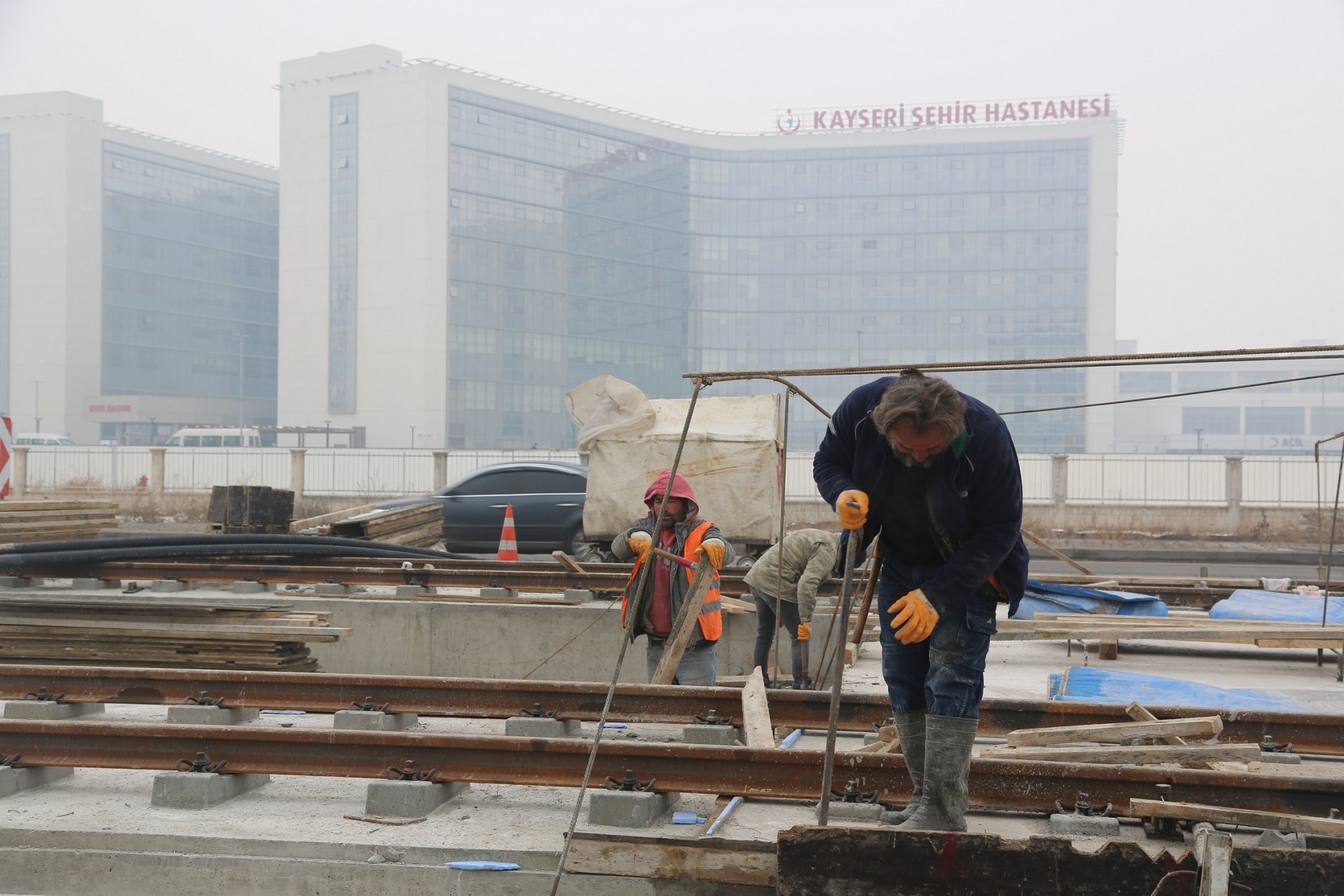Büyükkılıç: “Yeni Raylı Sistem Hatlarında Hummalı Çalışma Sürüyor”