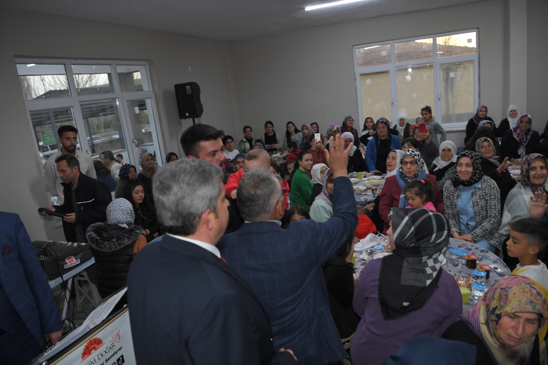 Başkan Büyükkılıç, Bünyan’da Açılış Yaptı, Vatandaşlarla İftarda Buluştu