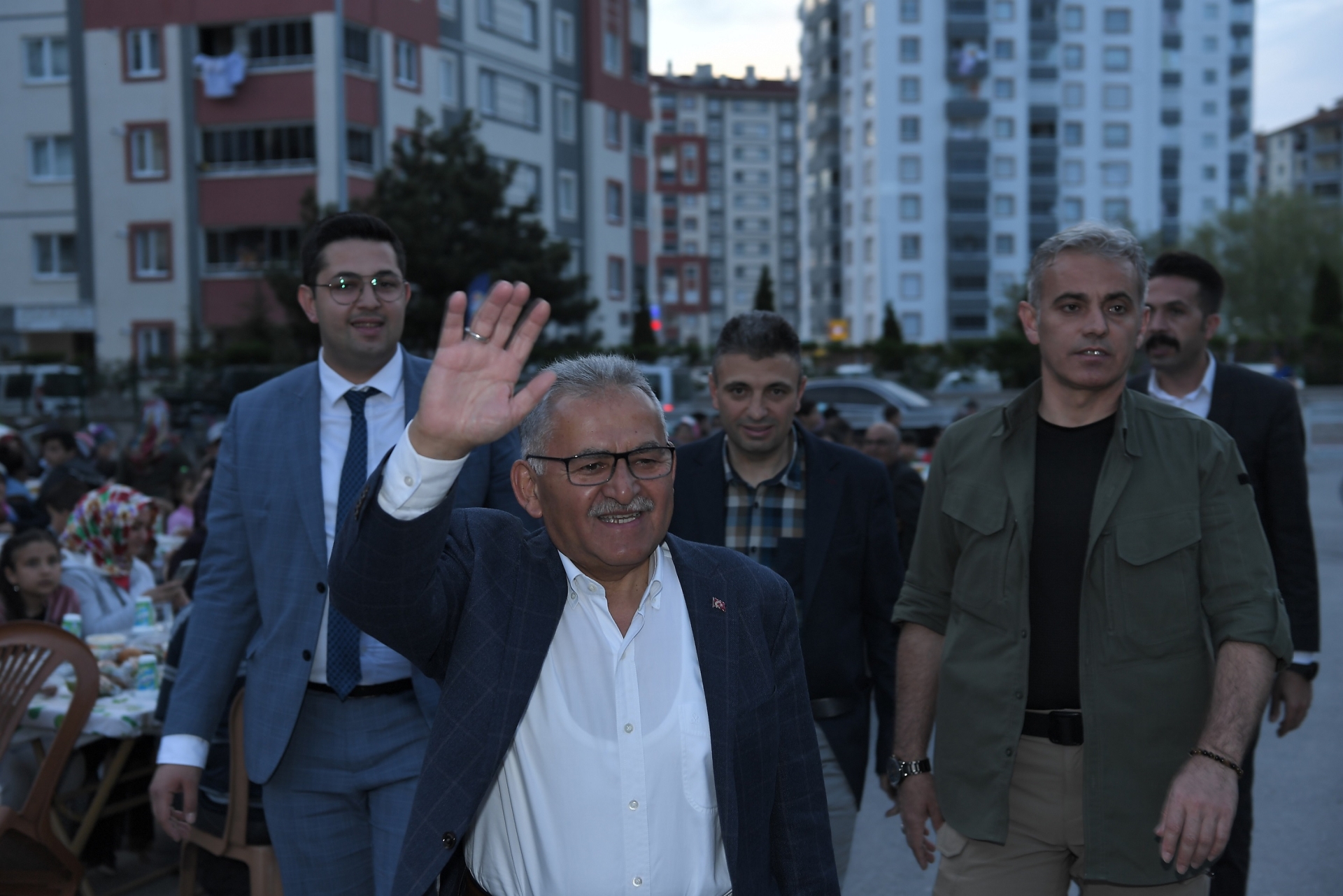 Başkan Büyükkılıç, Kadir Gecesi’nin Bereketini Vatandaşlarla Yaşadı