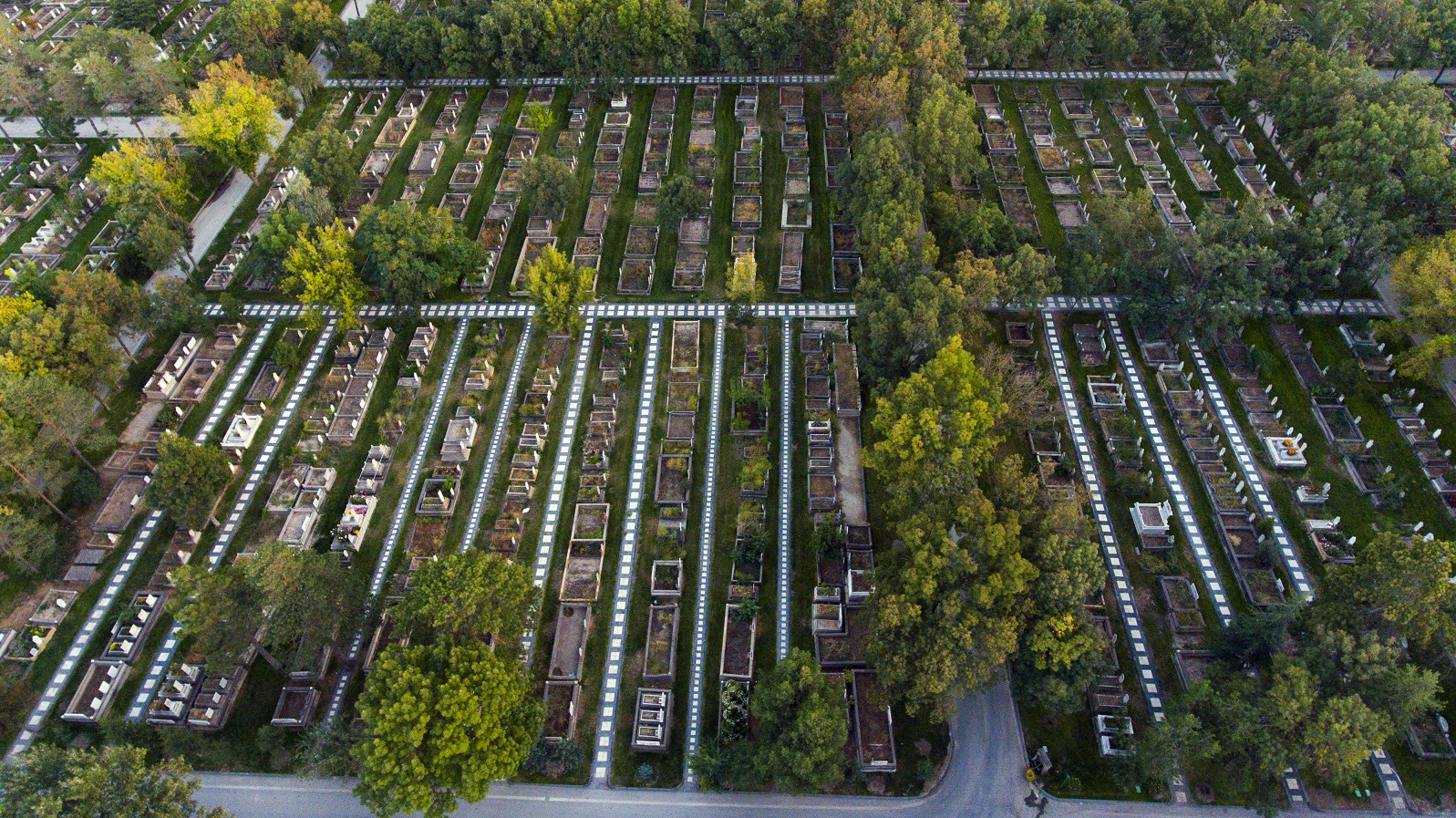Büyükşehir'den Mezarlıklarda Bayram Hazırlığı