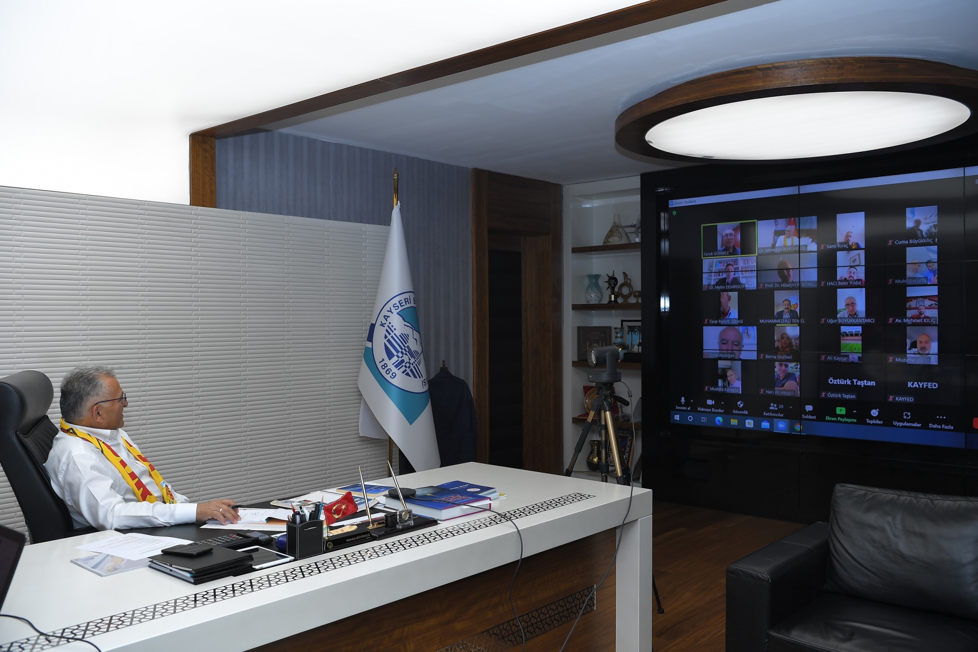 Başkan Büyükkılıç, Kayserispor için STK Temsilcileri ile Görüştü