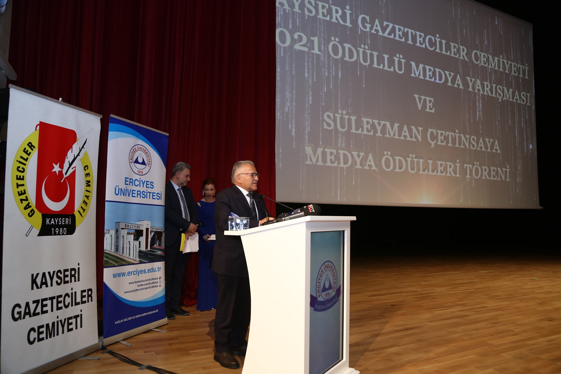 Başkan Büyükkılıç, Medya Ödüllerinde Konuştu: “El Ele Çalışmalarımız Sürecek”