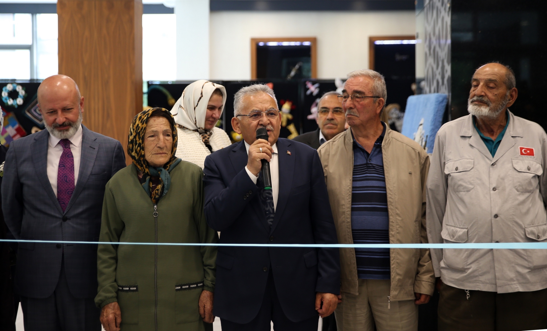 Büyükkılıç’tan Ulu Çınarlar ile Şiirli, Şarkılı “Sergi” Açılışı