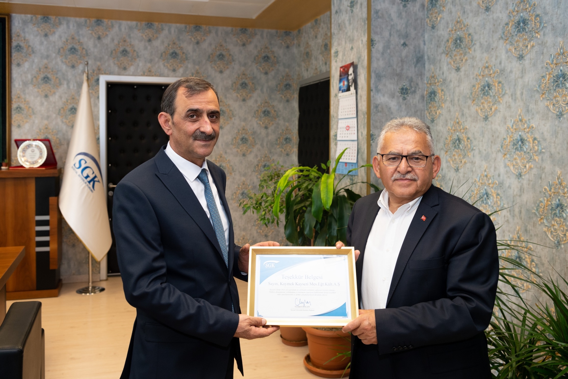 Başkan Büyükkılıç’a “En Çok İstihdam ve En Çok Kadın İstihdamı” Plaketi