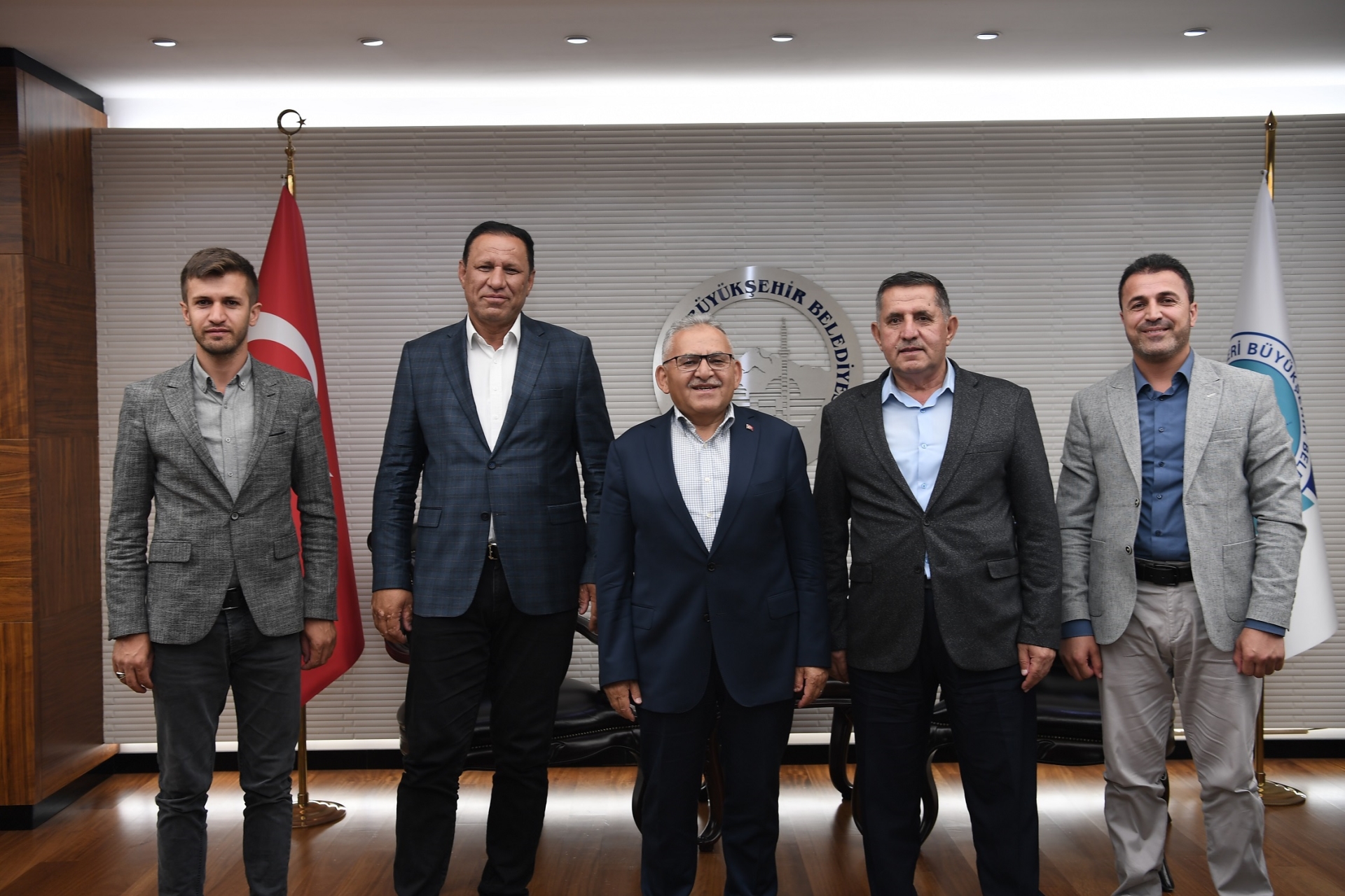 Başkan Büyükkılıç’a, Hakkâri Derecik Belediye Başkanı Çetinkaya’dan Ziyaret