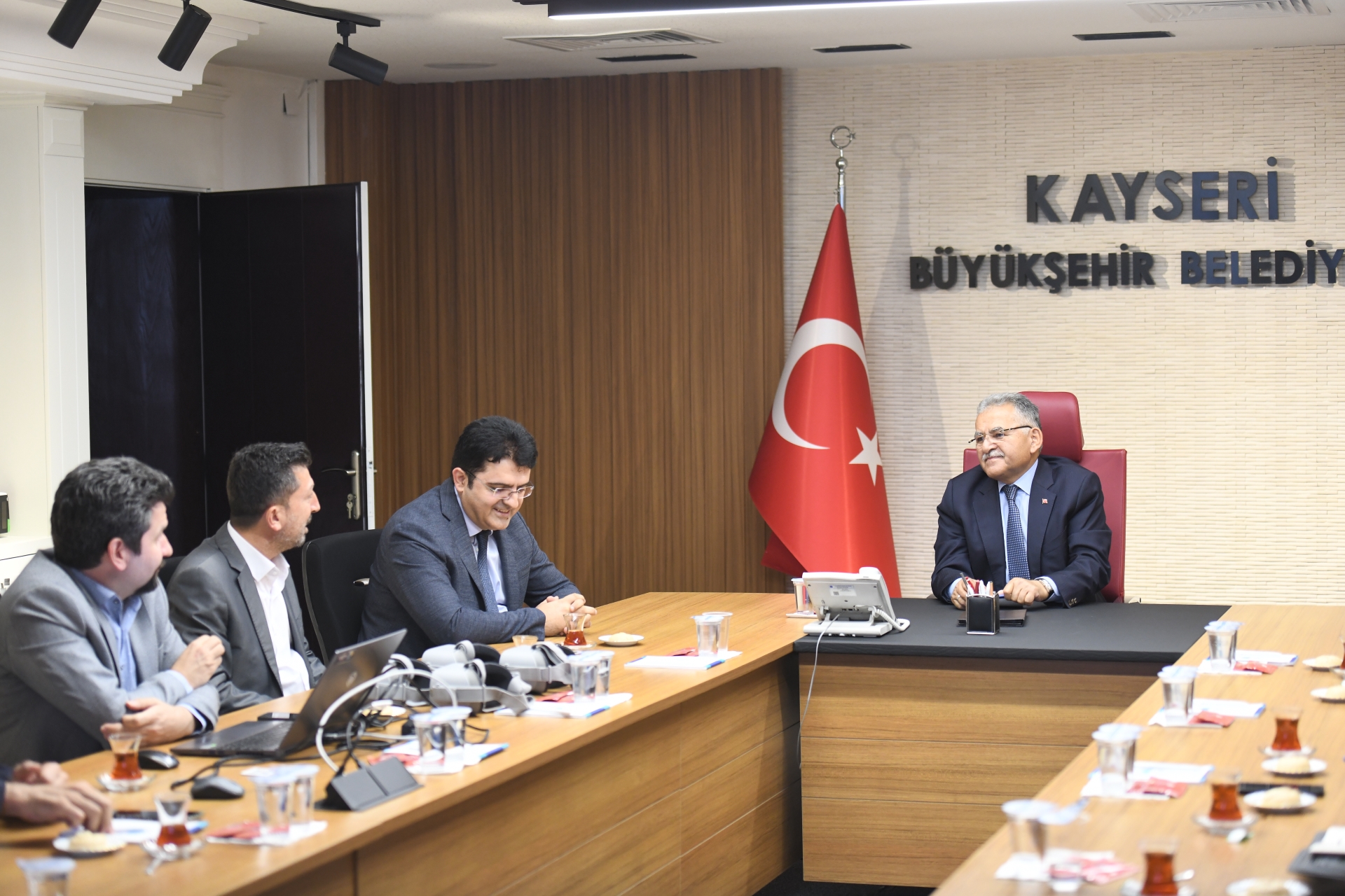 Başkan Büyükkılıç'tan Türk Telekom Bölge Müdürü ve Yönetimi İle Değerlendirme Toplantısı