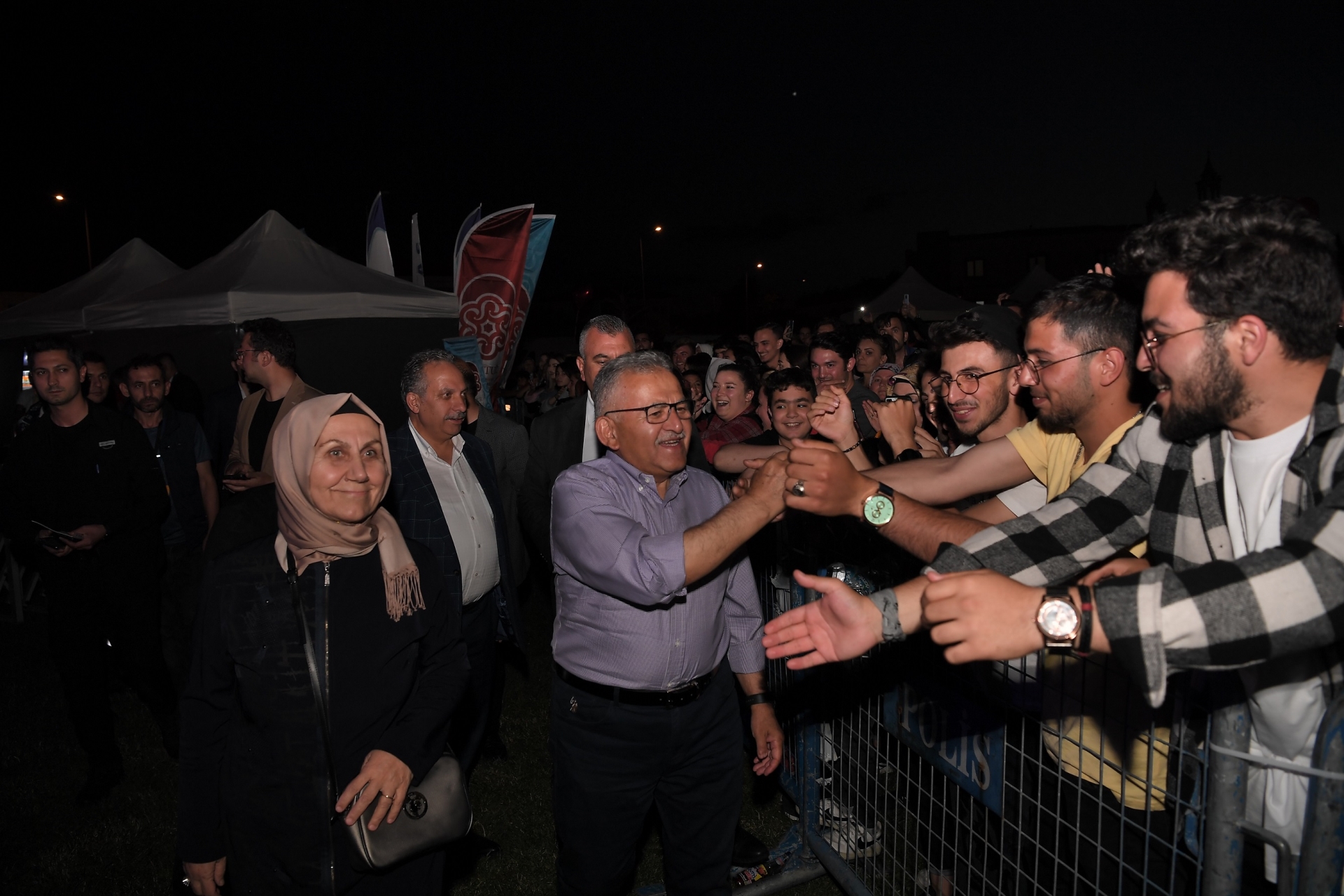 Büyükşehir’in “Yaza Merhaba Festivali”ne Muhteşem İlgi