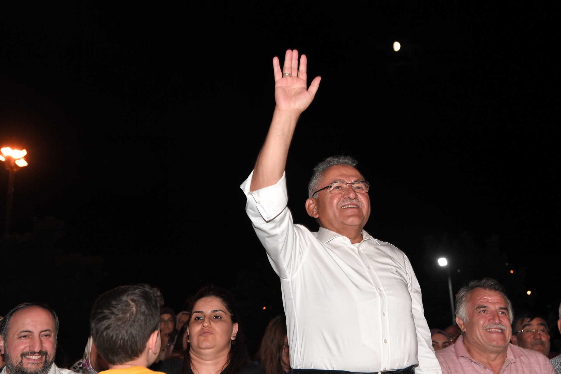 Başkan Büyükkılıç, Hacılar'da Birlik ve Beraberlik Gecesi’ne Katıldı