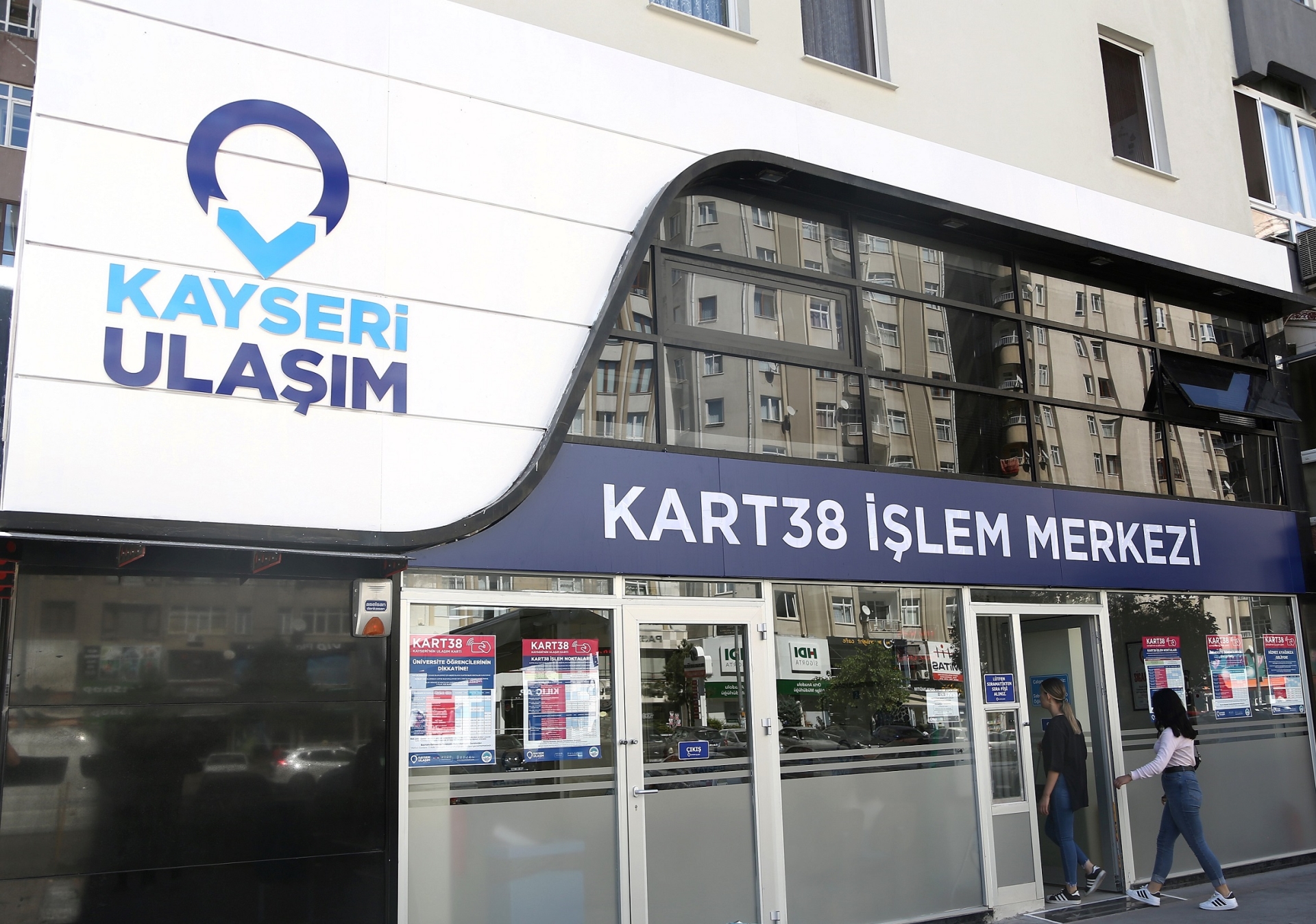 Büyükşehir İndirim Yaptı, Öğrenciler Yoğun İlgi Gösterdi