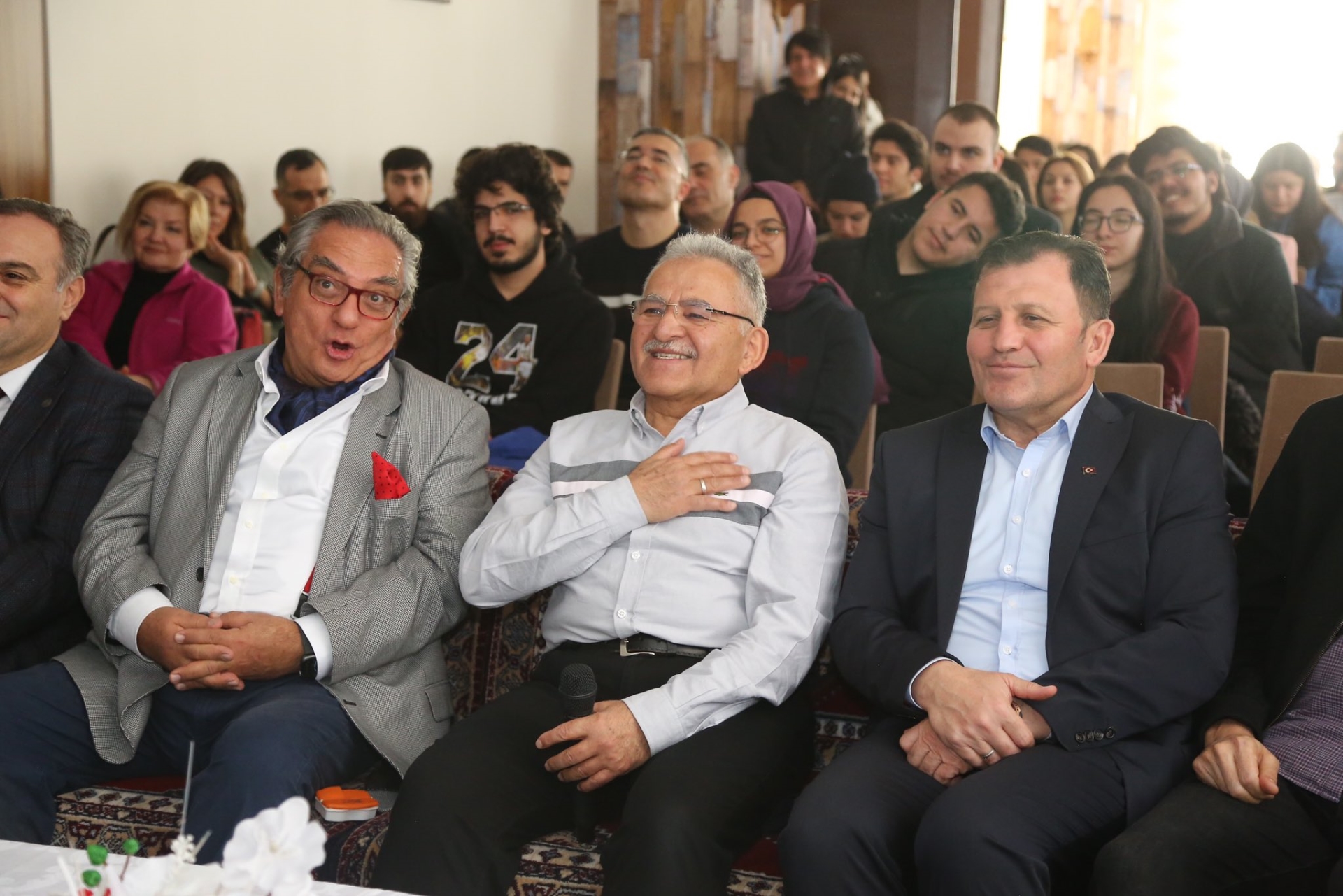 Bakan Kasapoğlu’dan Doktor Başkana Teşekkür