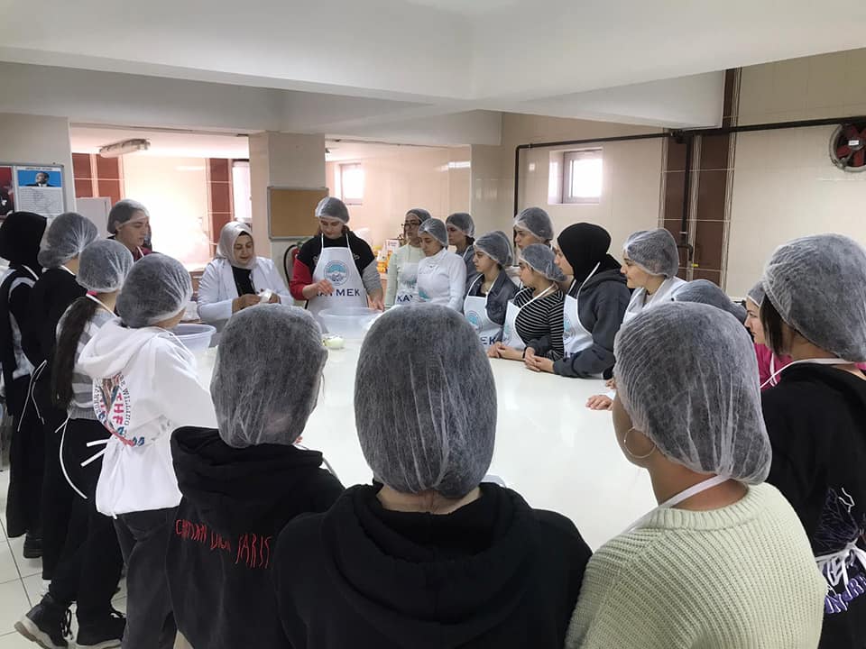 Büyükşehir’in “Ödüllü” Projesi Değer Gençlik’te Ara Tatil Etkinlikleri