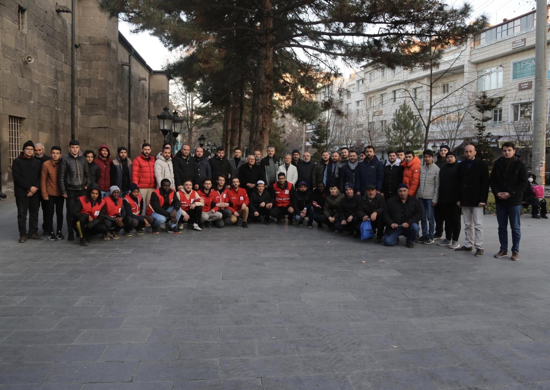 Sabah Namazında Kayserililerle Buluşan Başkan Büyükkılıç’tan İsveç’e Kınama