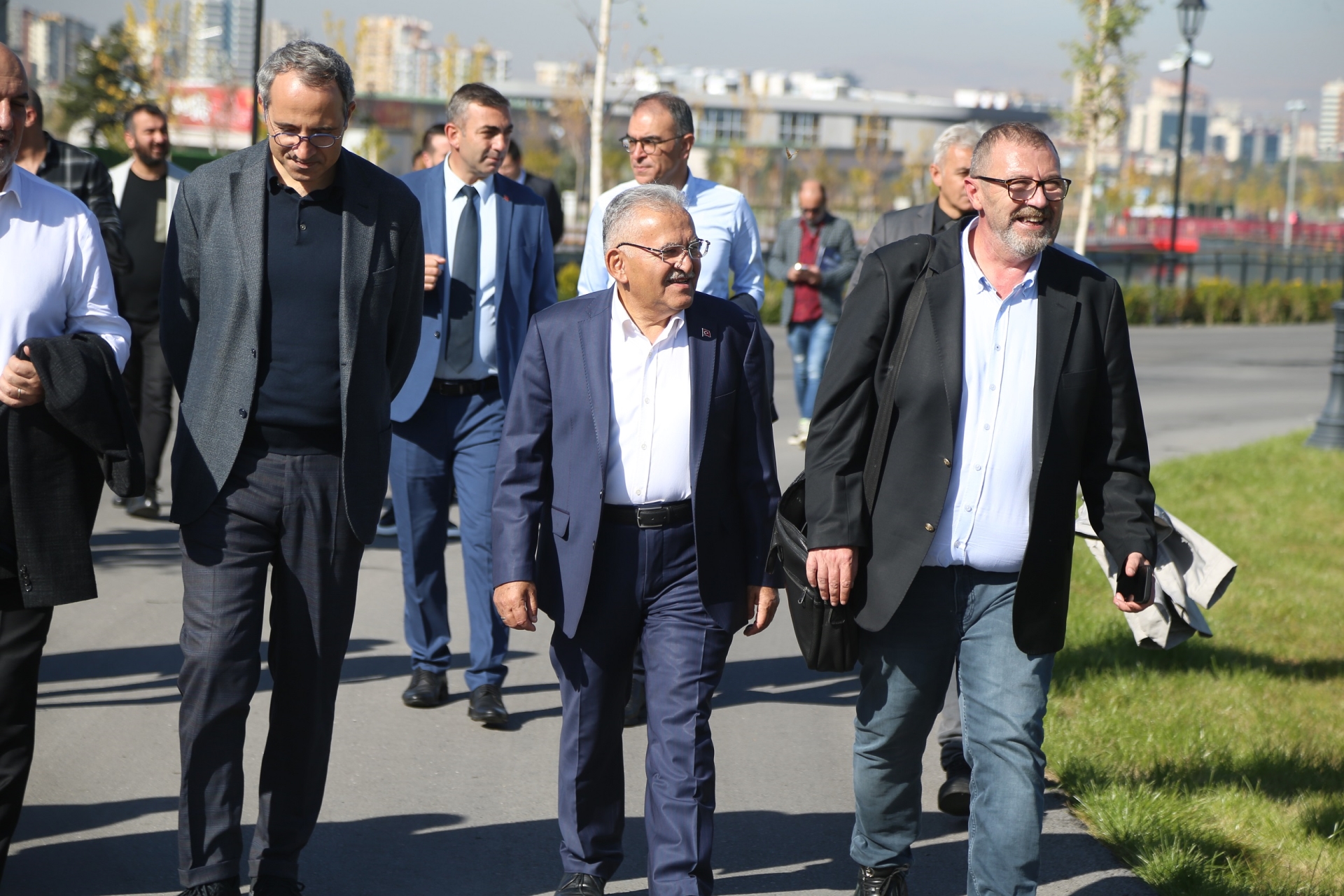 Başkan Büyükkılıç, Usta Gazetecileri Recep Tayyip Erdoğan Millet Bahçesinde Misafir Etti