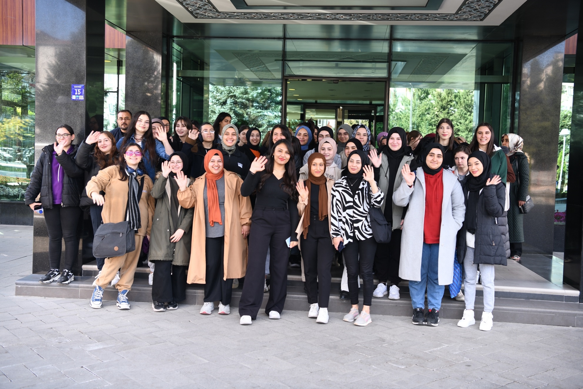 Büyükşehir’in 7,5 Milyon Fosil Sergisine Öğrenciler ve Vatandaşlardan Yoğun İlgi