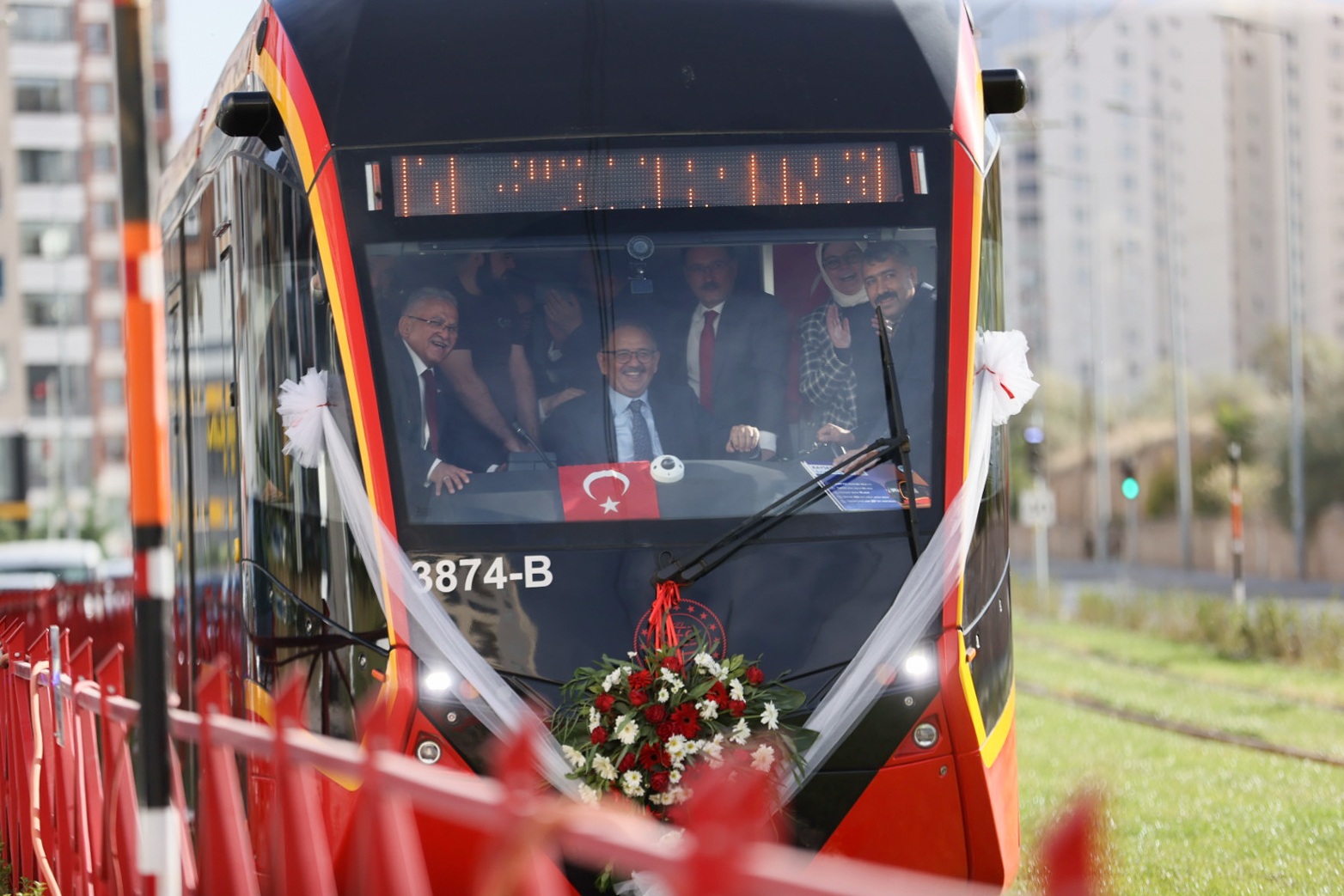 Talas Mevlana-Cumhuriyet Meydanı Tramvay Hattında Günlük 15 Bin Yolcuya Hizmet Veriliyor