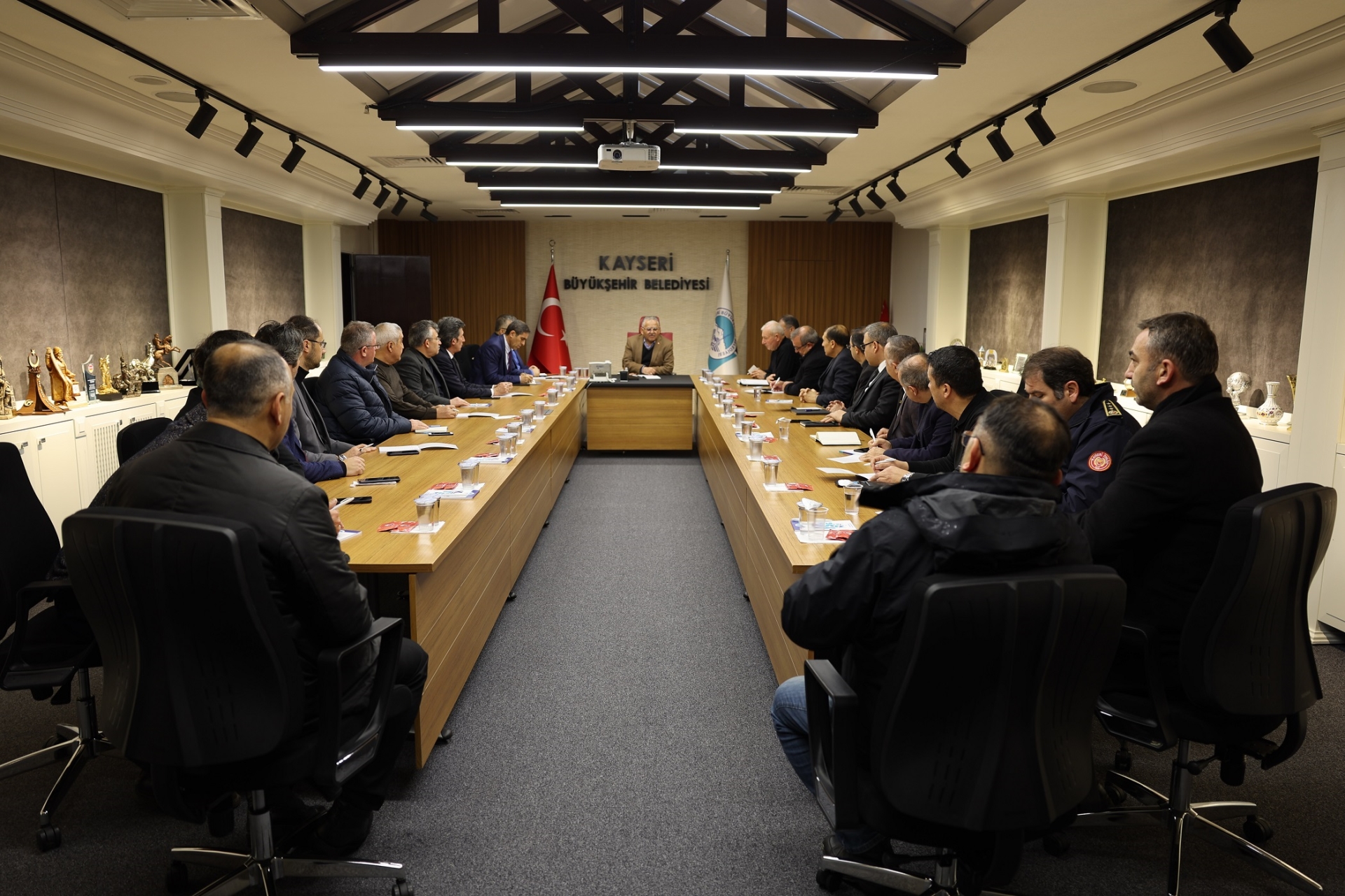 Başkan Büyükkılıç’tan “Yardım Koordinasyon Toplantısı”