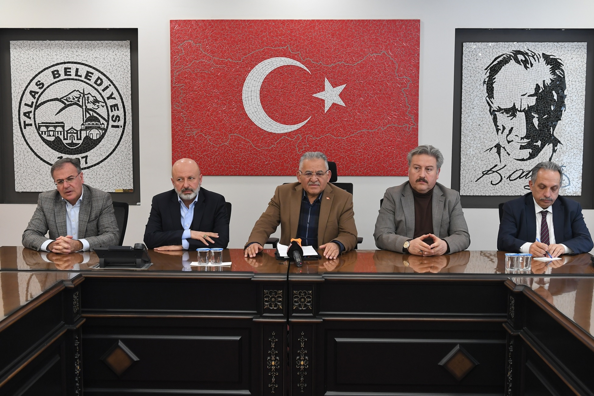 Büyükkılıç’tan Başkanlarla Deprem Koordinasyon Toplantısı