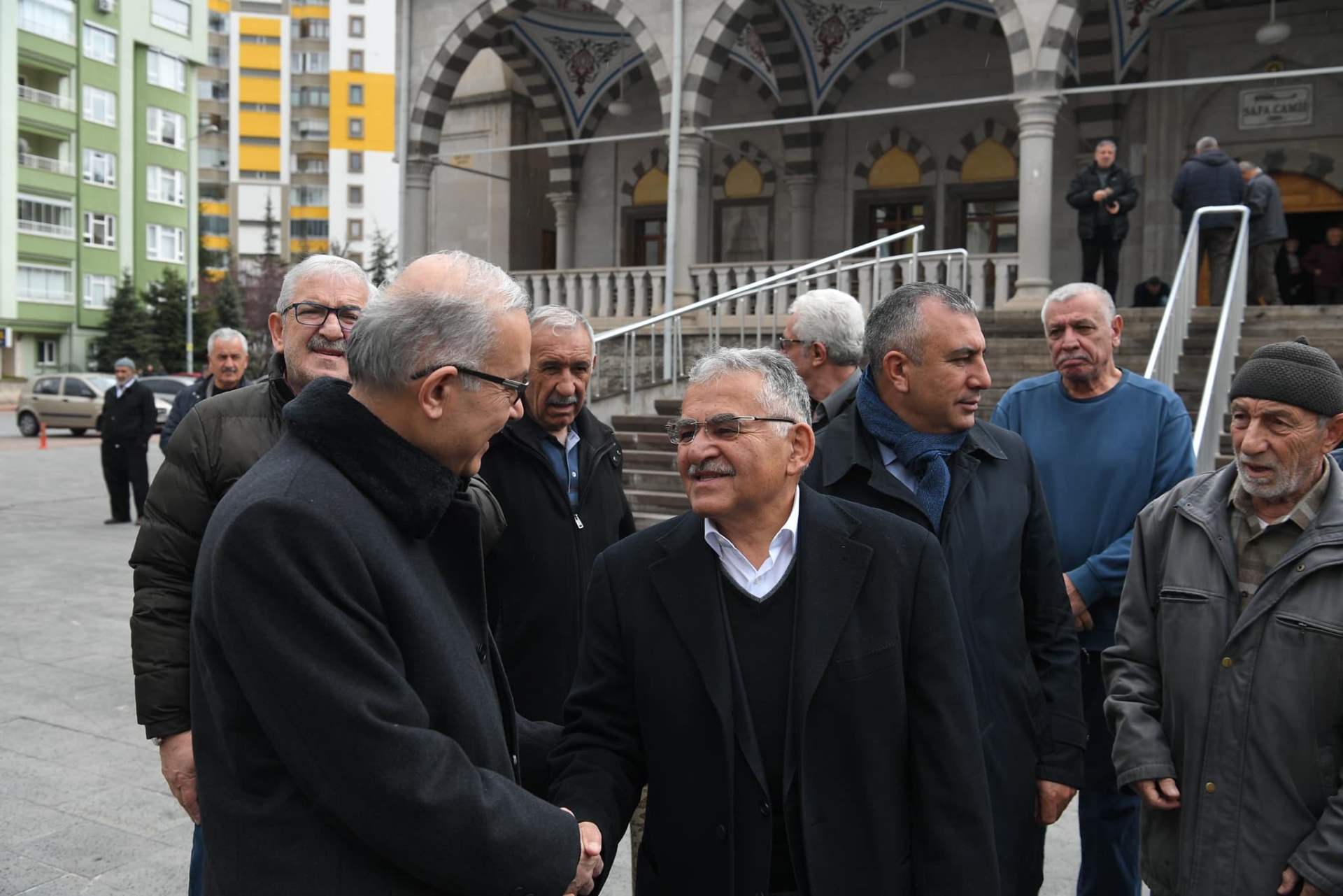 Başkan Büyükkılıç, Melikgazi ve Hacılar’da Vatandaşla Buluştu