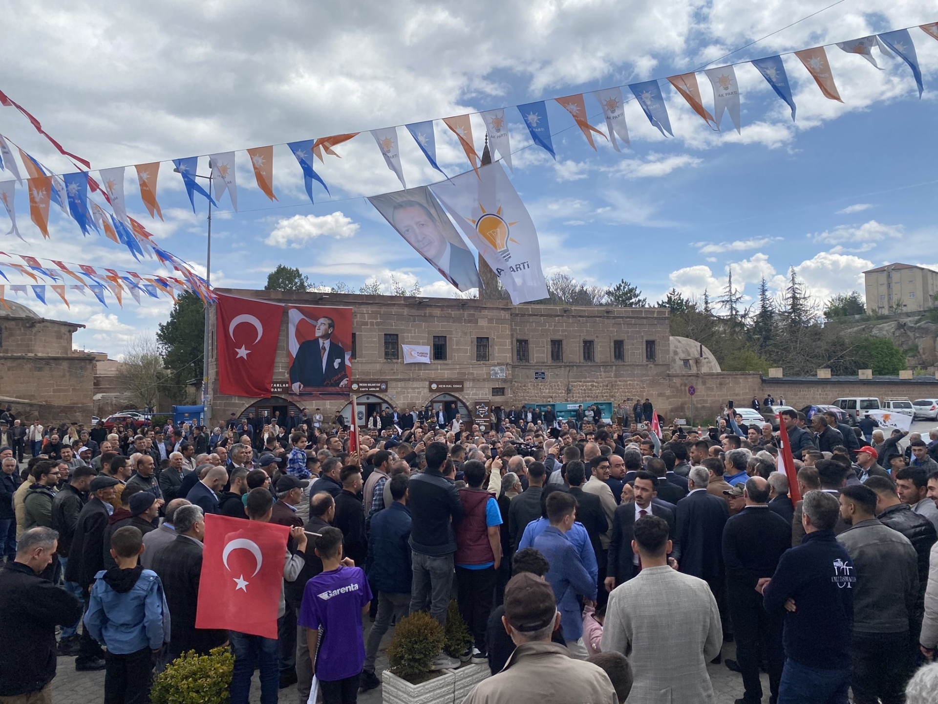 Bakan Akar ve Başkan Büyükkılıç’a Coşkulu Karşılama