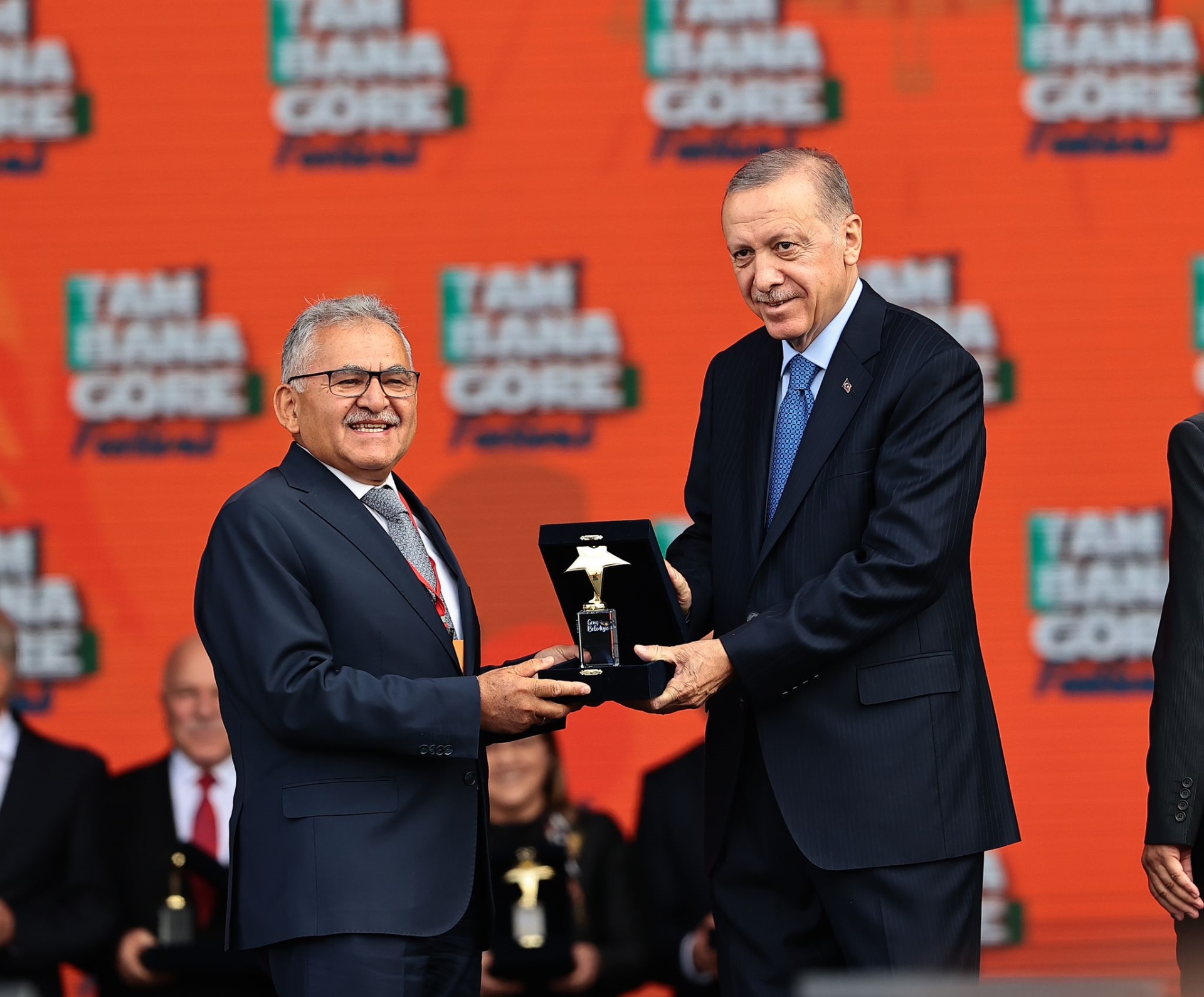 Başkan Büyükkılıç, 4 Yılda 29 Ödül Alarak Yatırım ve Hizmetleri Taçlandırdı