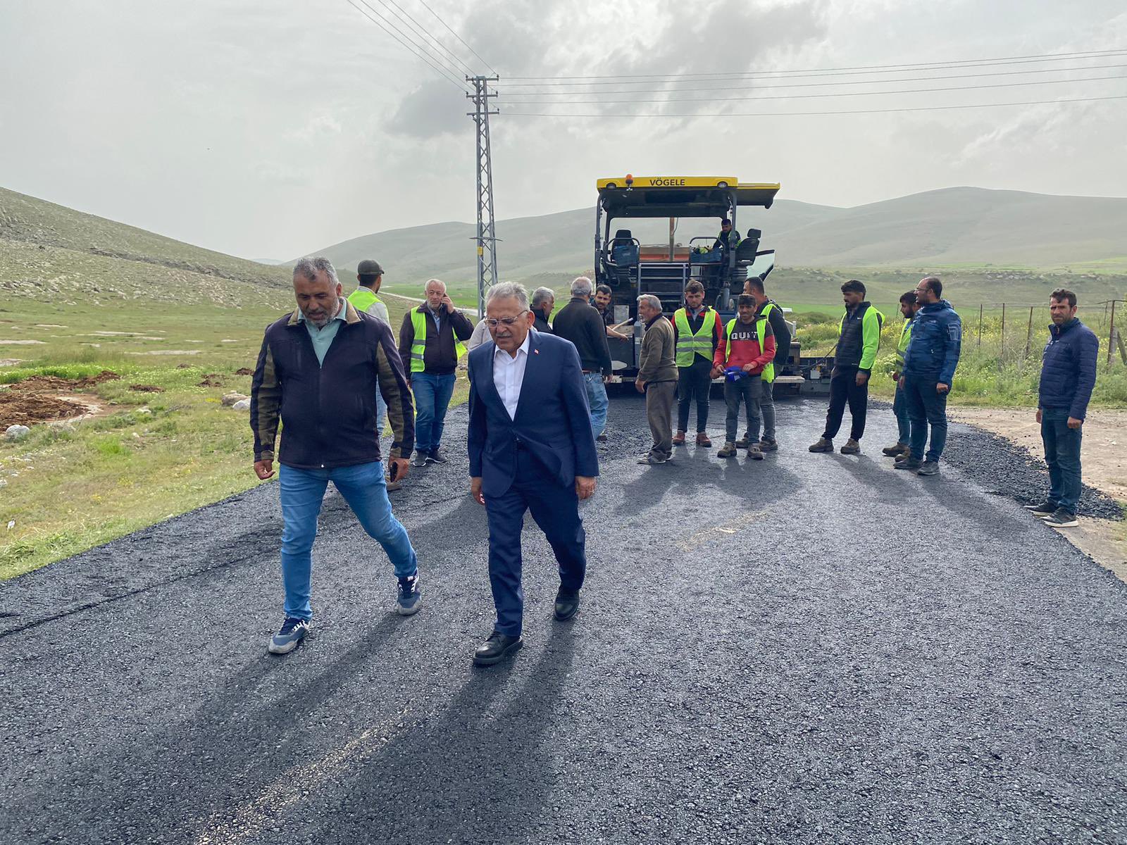 Başkan Büyükkılıç’tan Güllüce Mahallesi’ne 4 Milyon TL’lik Asfalt Yatırımı