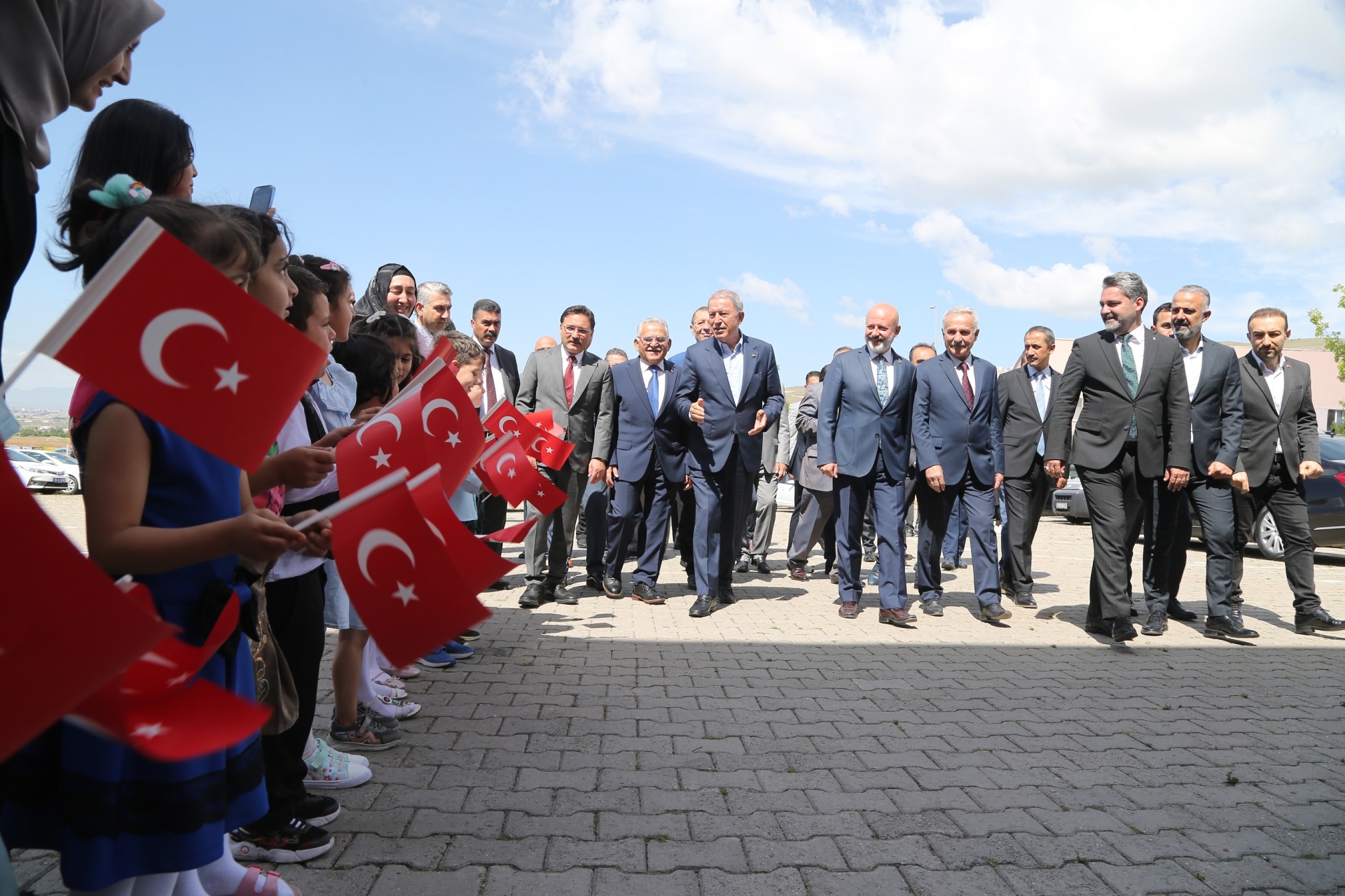 Başkan Büyükkılıç Miniklerin Karne Sevincini Paylaştı