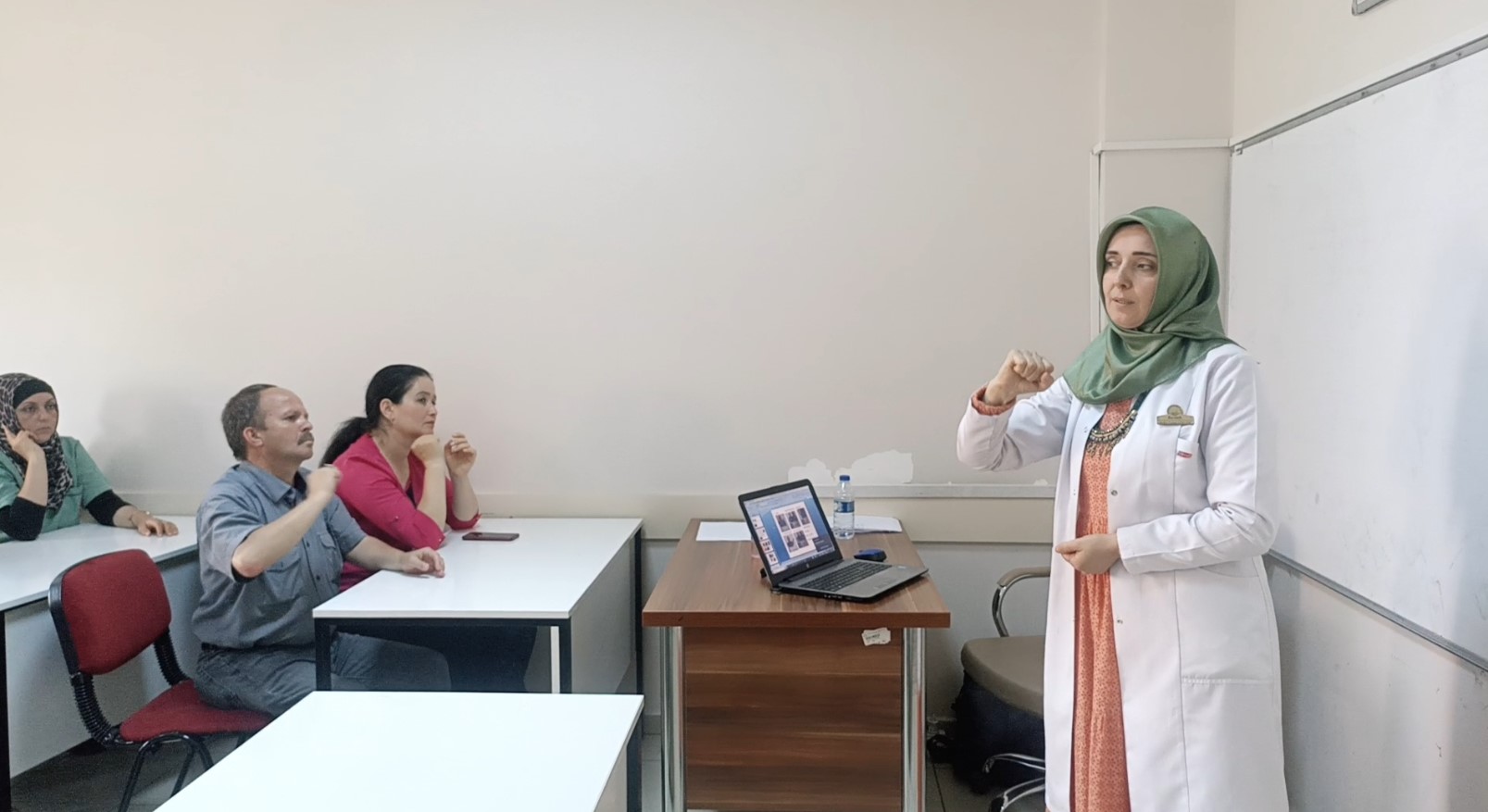 KAYMEK’ten Sağlık Çalışanlarına Türk İşaret Dili Kursu