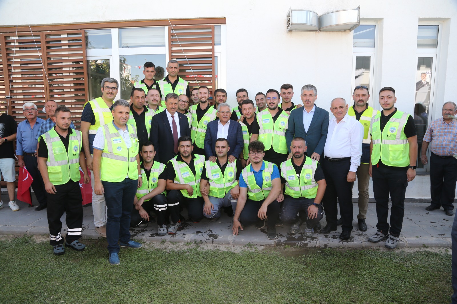 Büyükşehir'den Merkez ve Kırsalda 