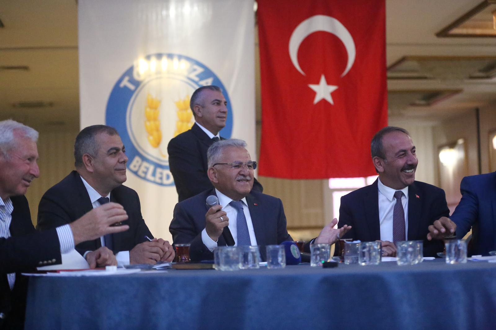 Başkan Büyükkılıç, Tomarza’da Muhtarlarla Buluştu