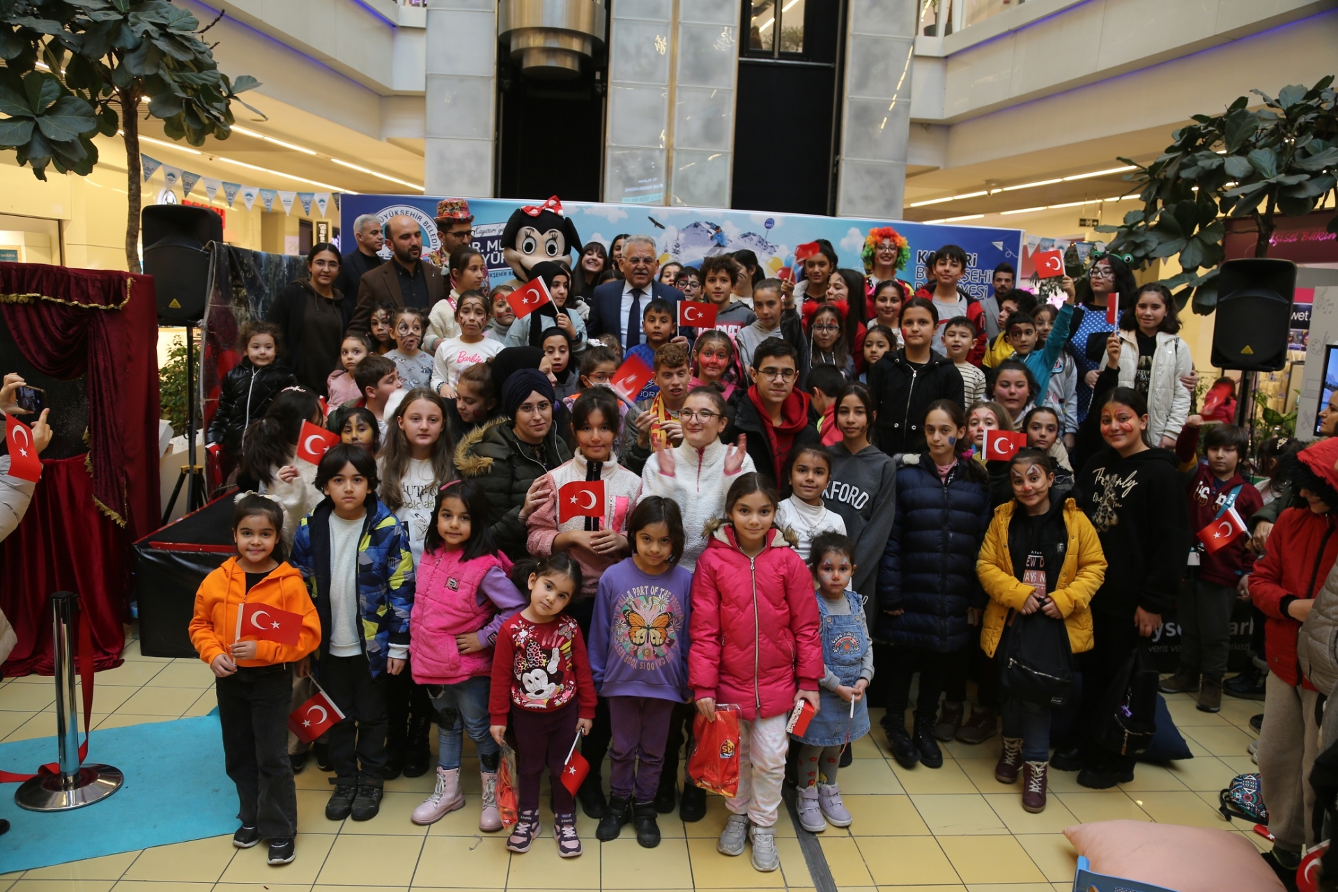Büyükşehir’in Sömestr Tatil Şenliği’nde Minikler Çok Eğlendi