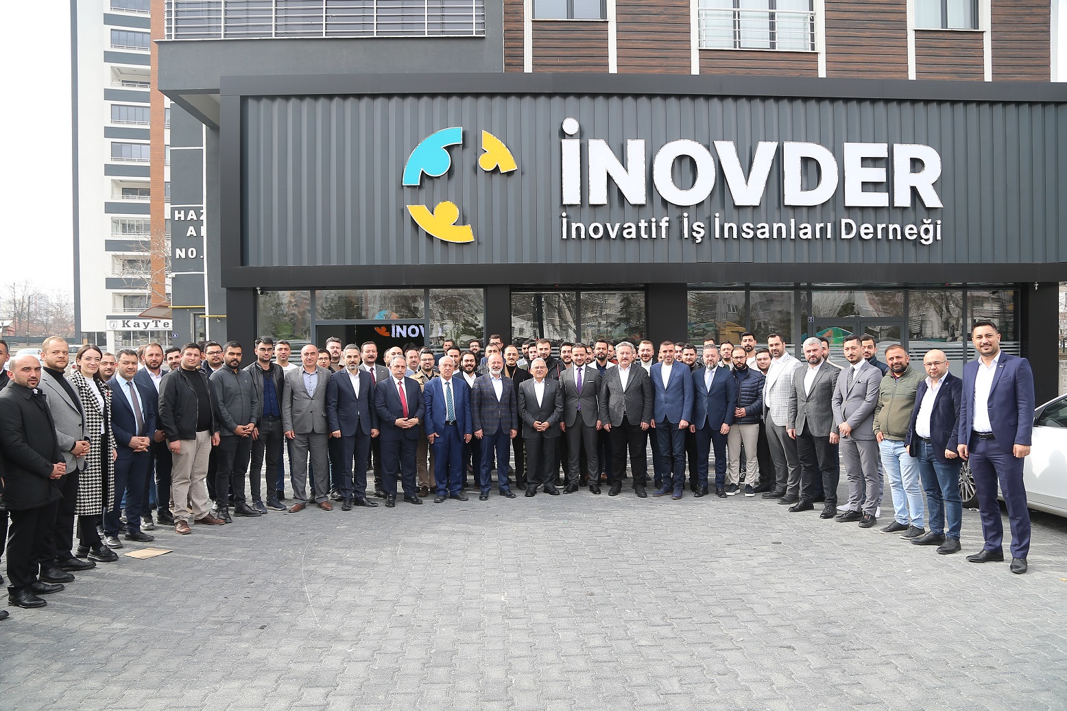 Başkan Büyükkılıç’tan İnovatif İş İnsanları Derneği’ne Ziyaret