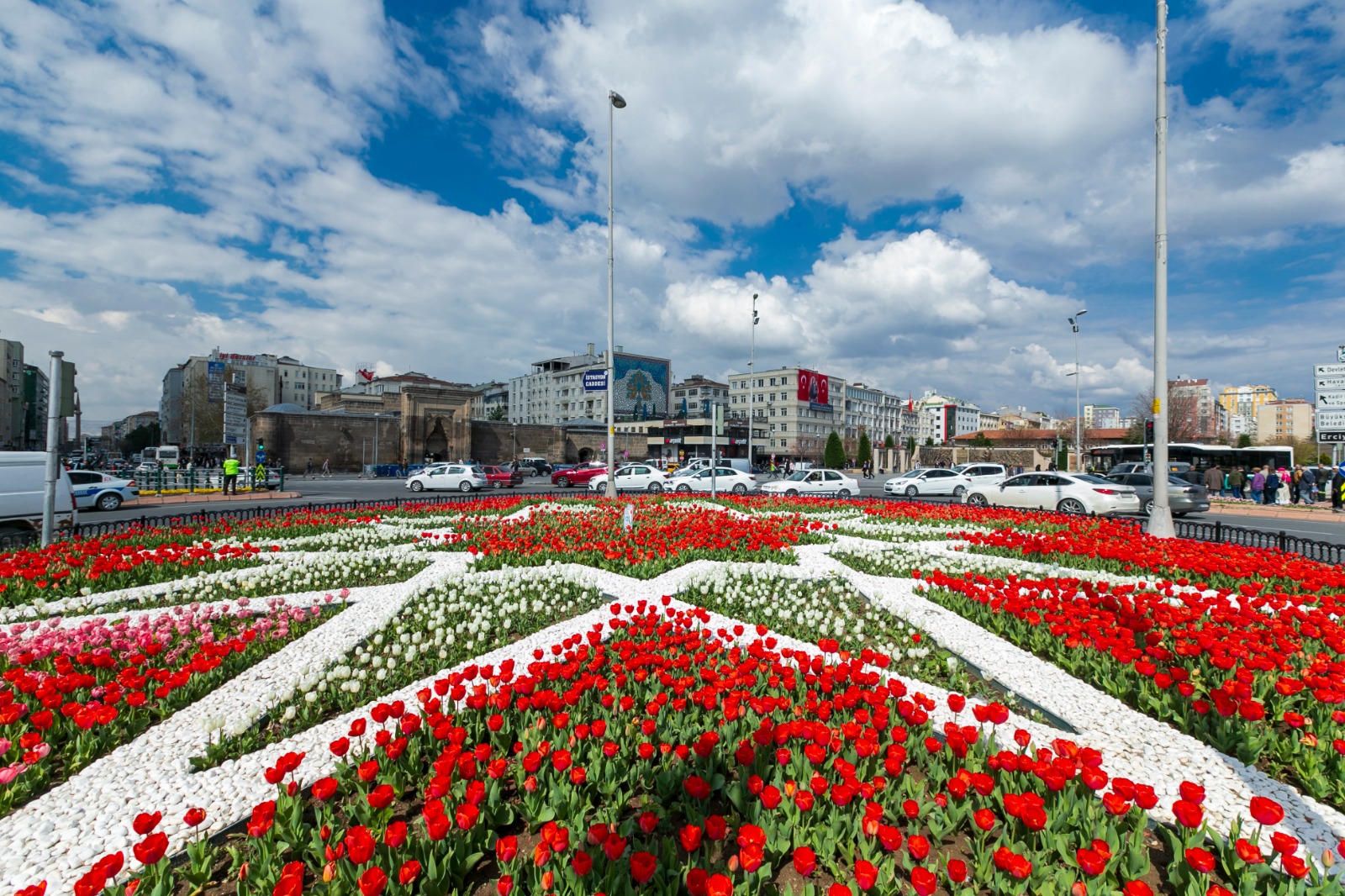Büyükşehir ile Kayseri Bayrama Rengârenk Giriyor