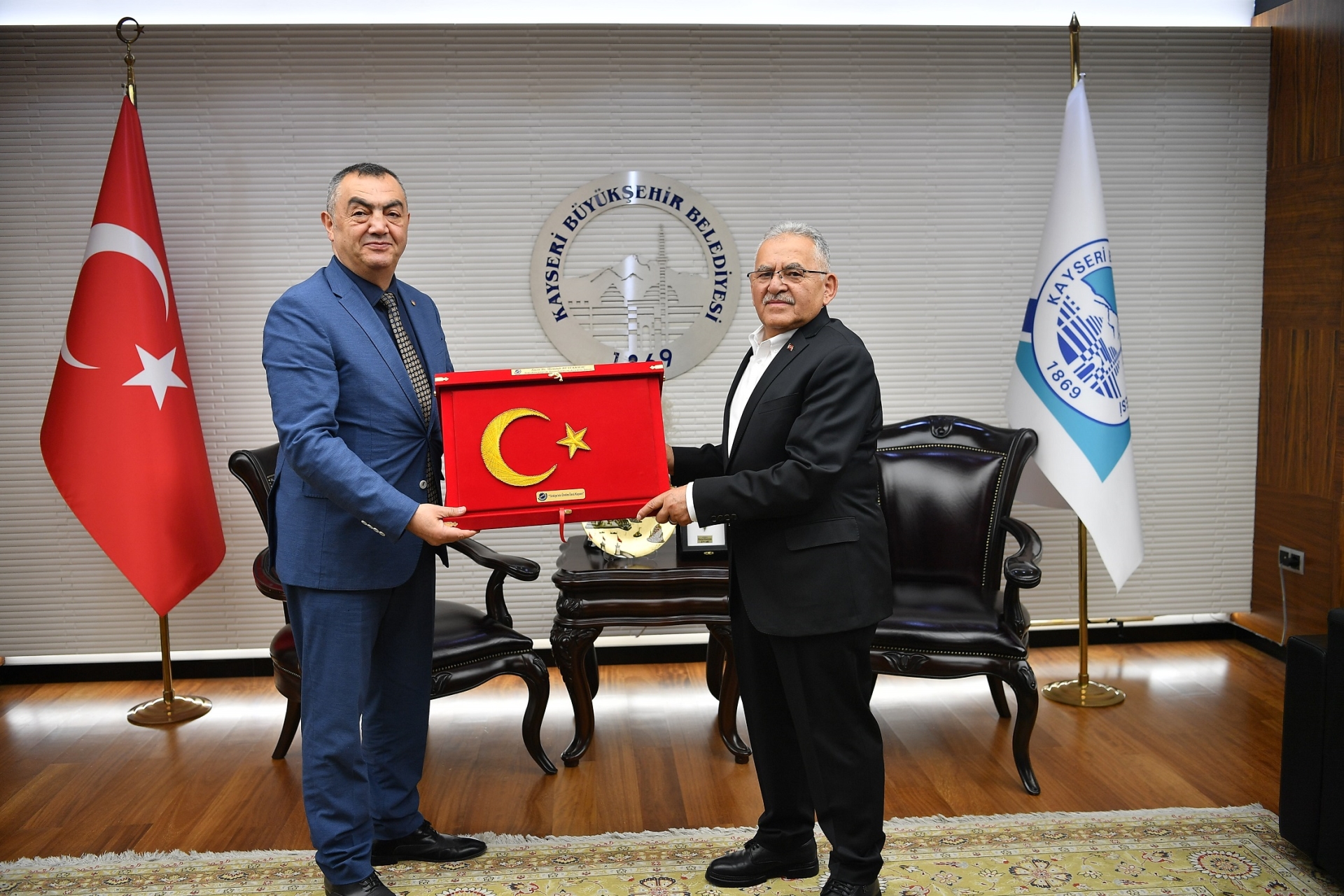 KAYSO Heyetinden Başkan Büyükkılıç’a Tebrik Ziyareti